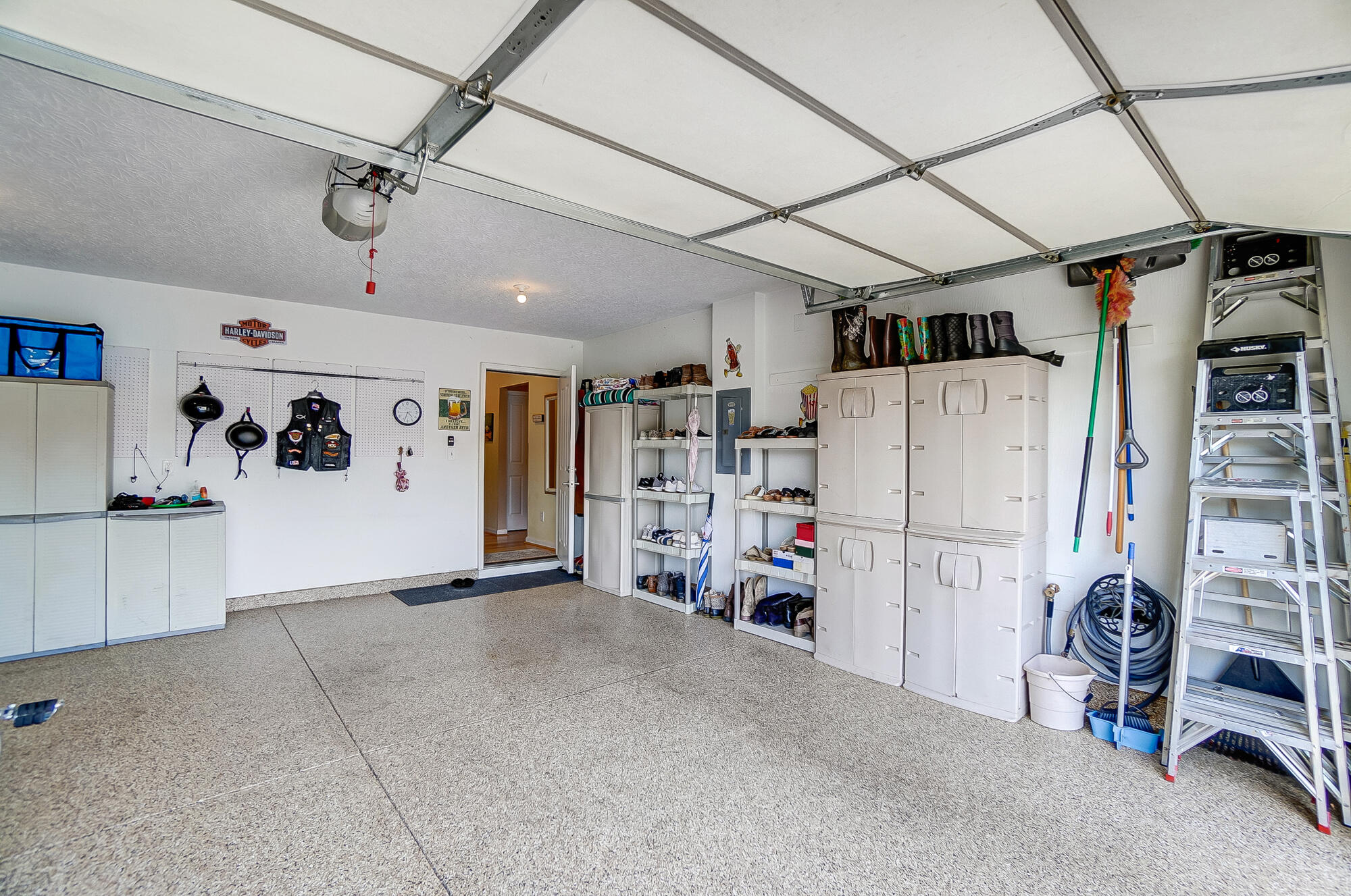9138 Royal Oak Lane