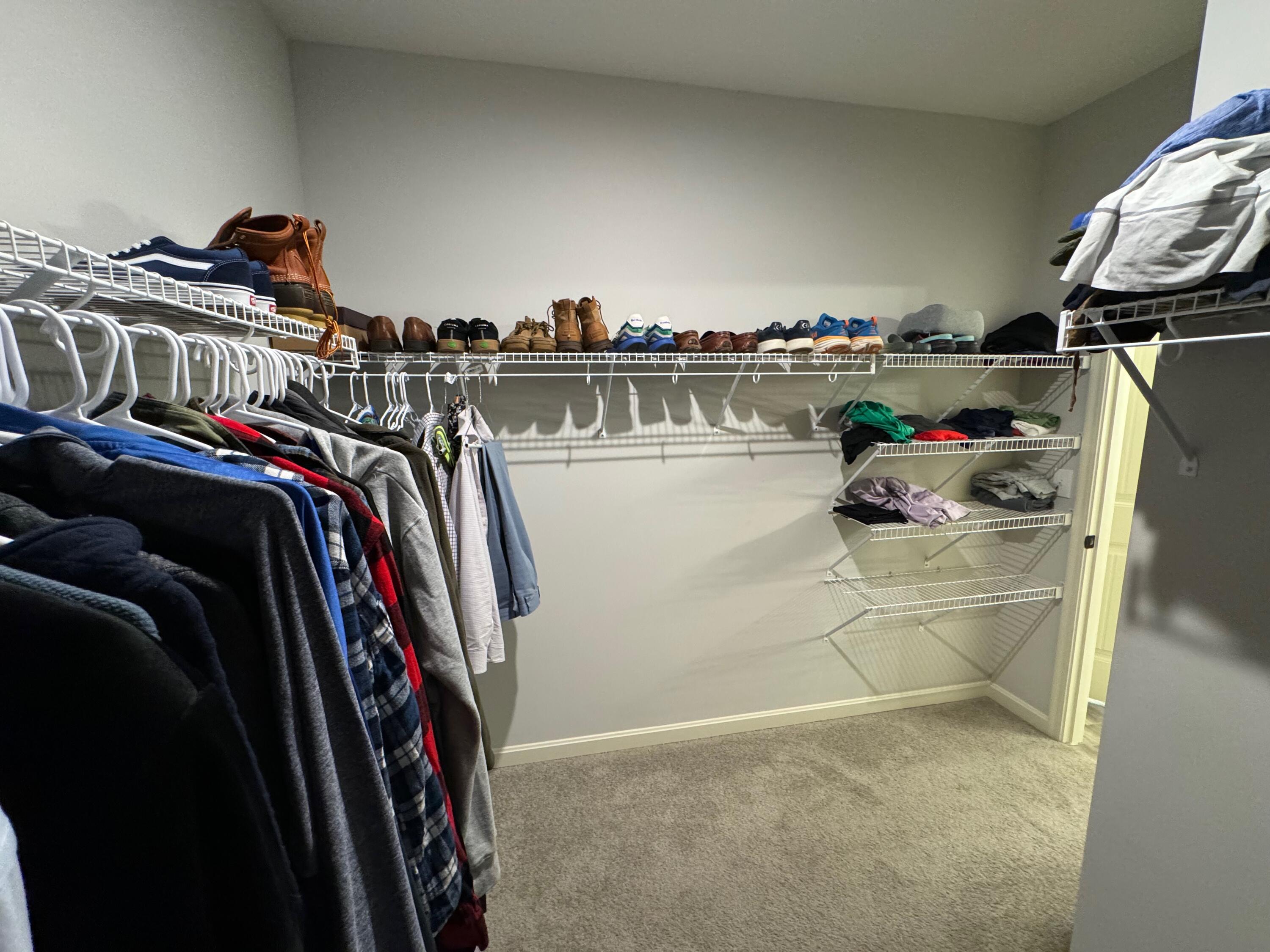 700 Streamside Drive, Upper