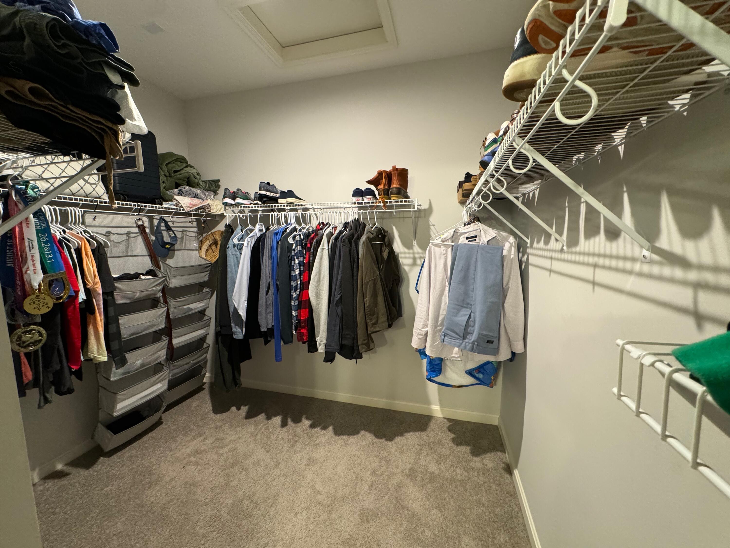 700 Streamside Drive, Upper