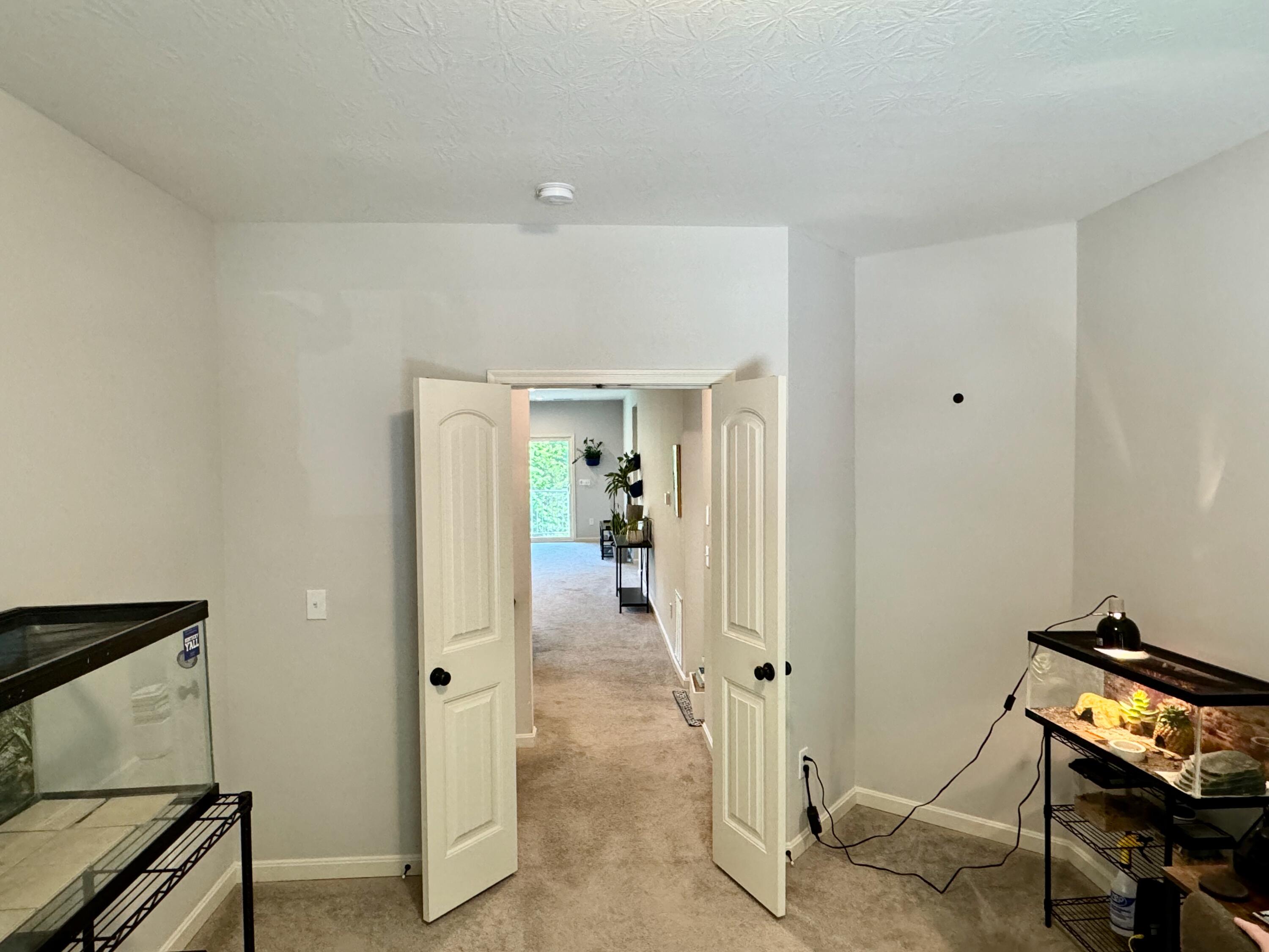 700 Streamside Drive, Upper