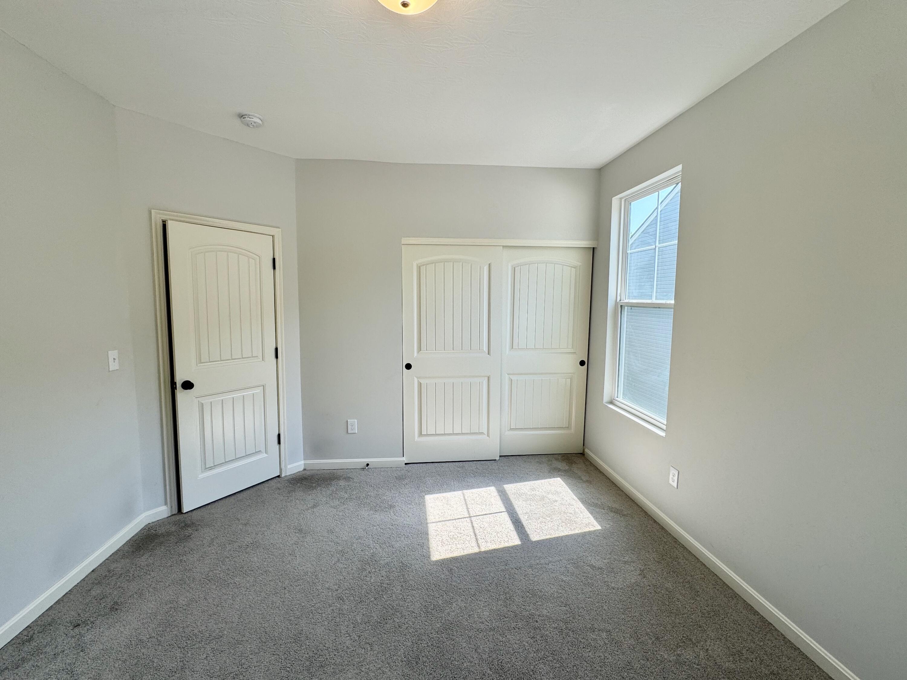 700 Streamside Drive, Upper