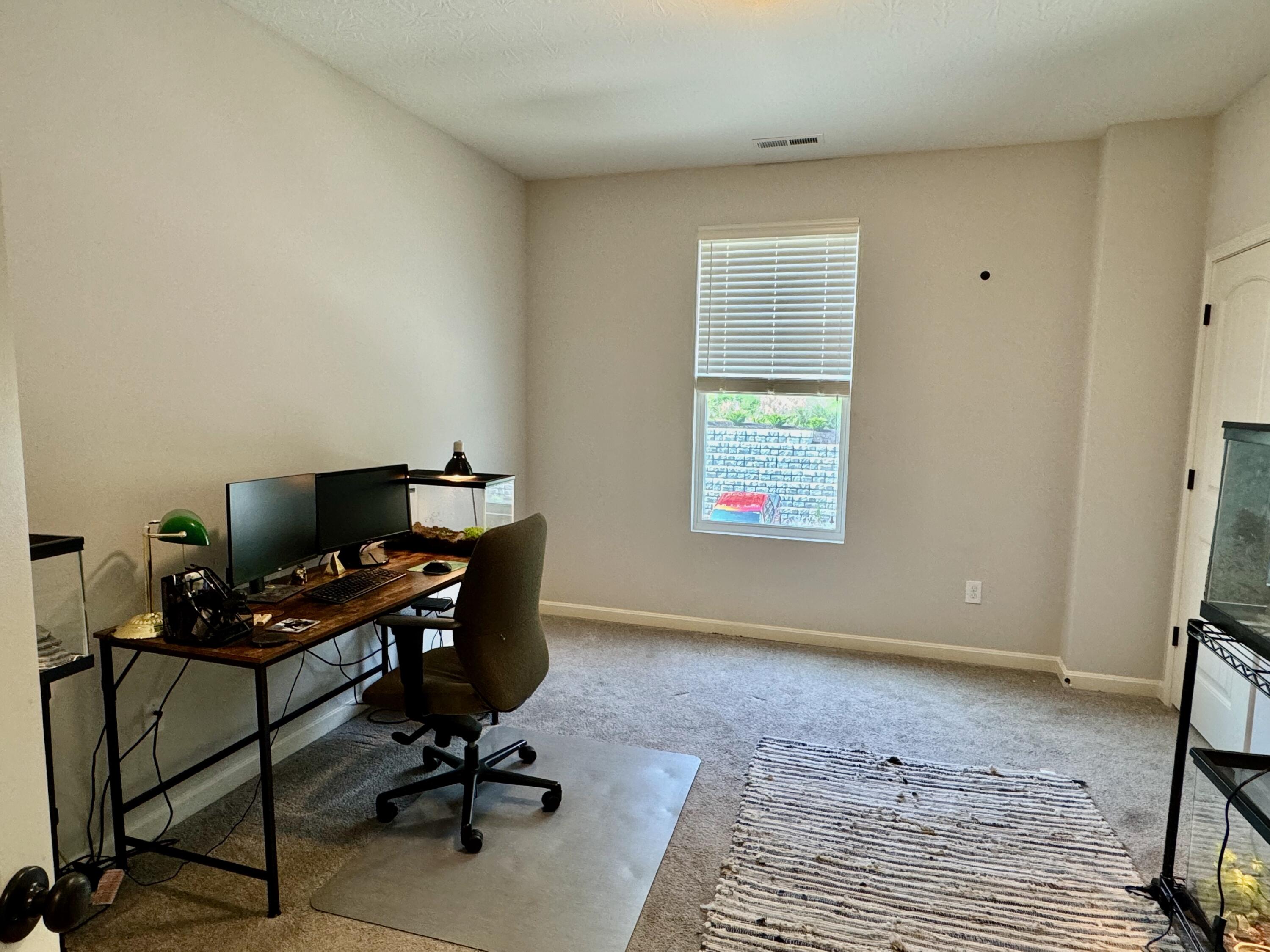 700 Streamside Drive, Upper