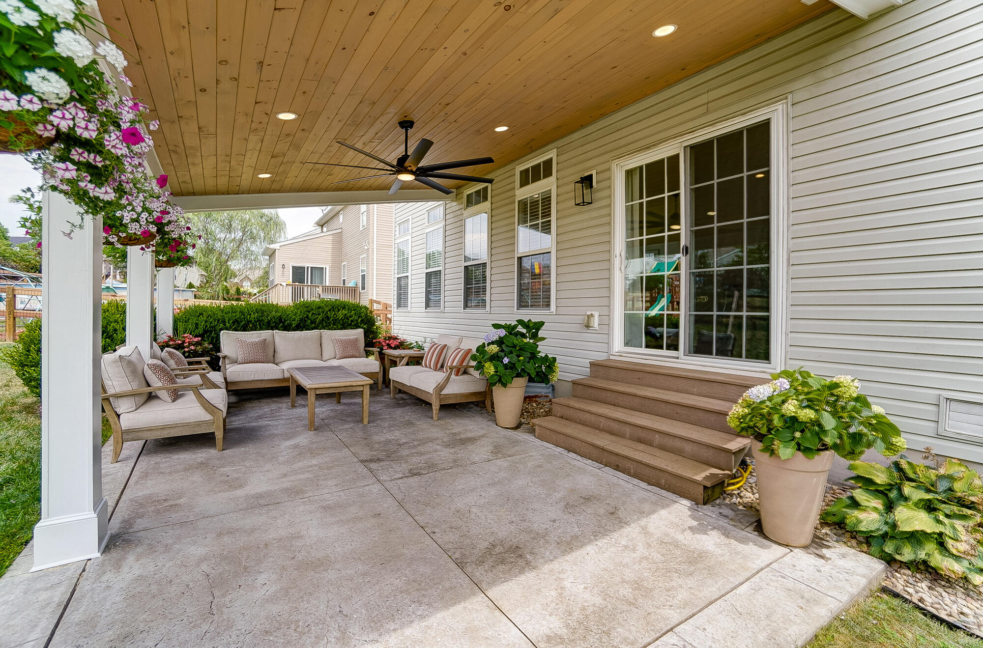 572 Panzeretta Drive