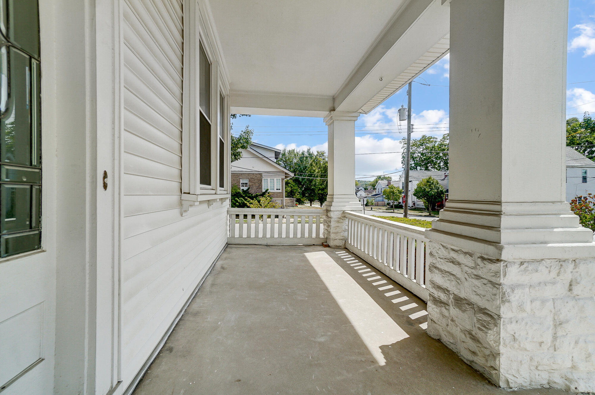 118 E Southern Avenue