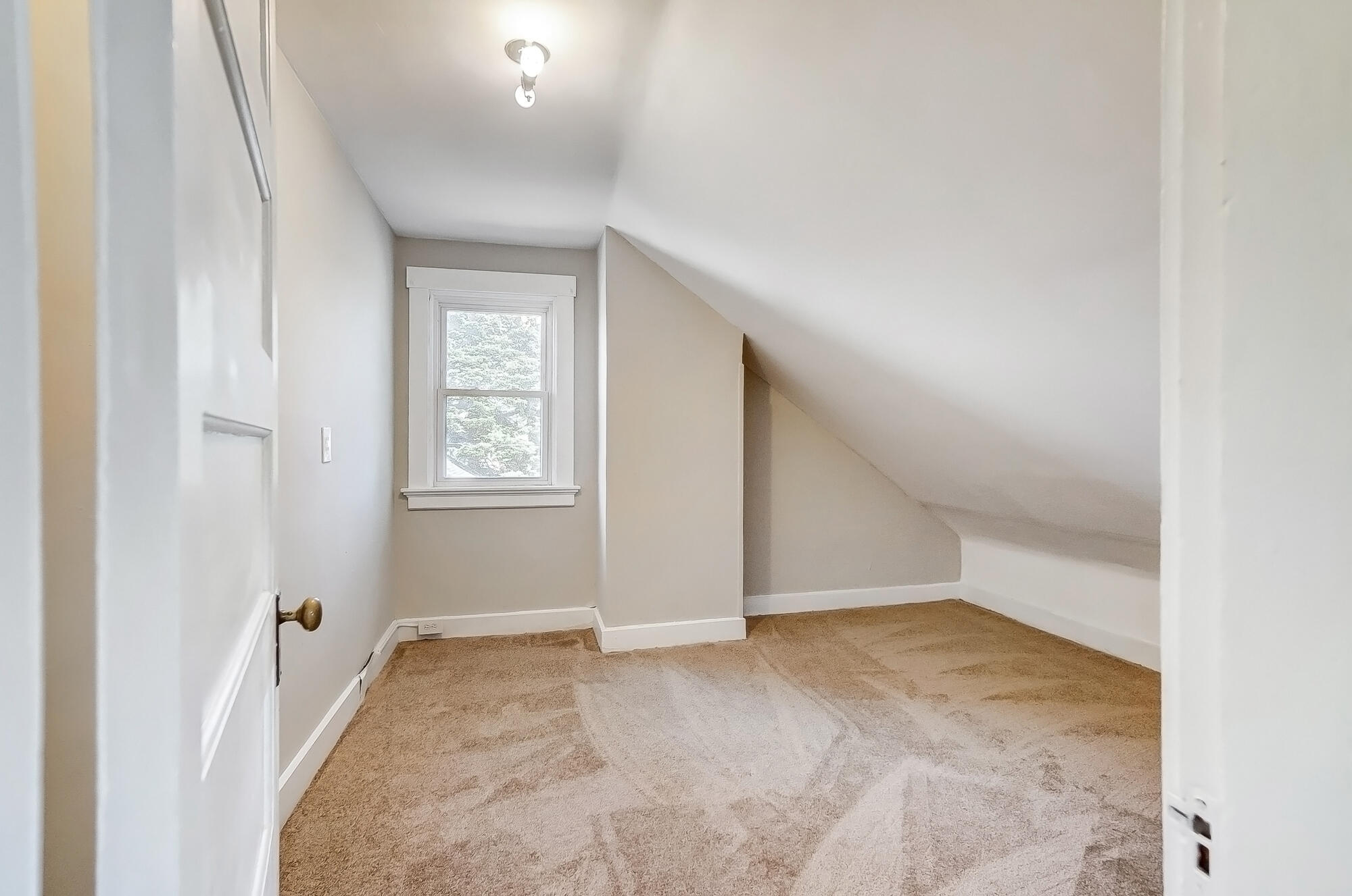 118 E Southern Avenue