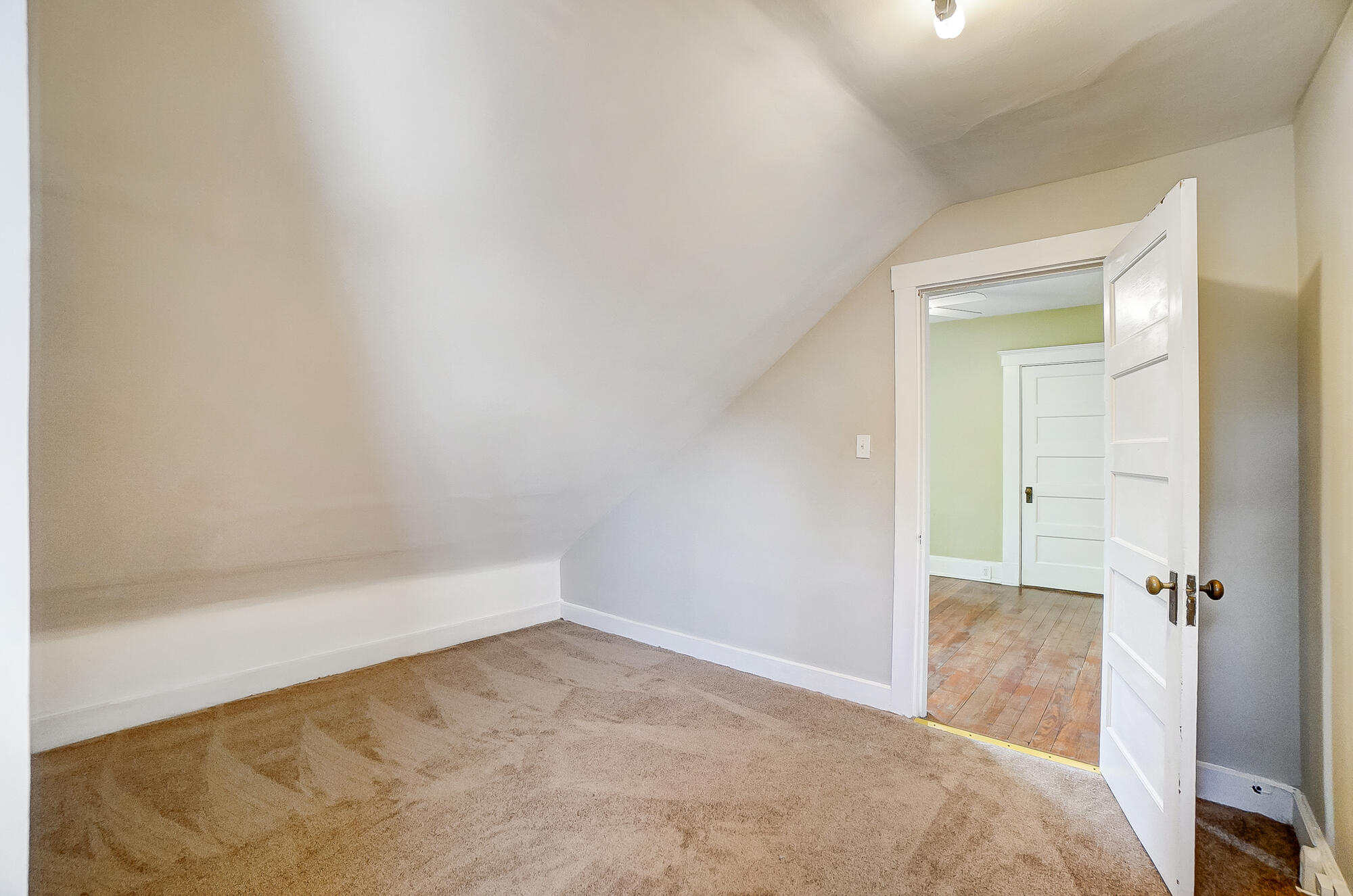 118 E Southern Avenue