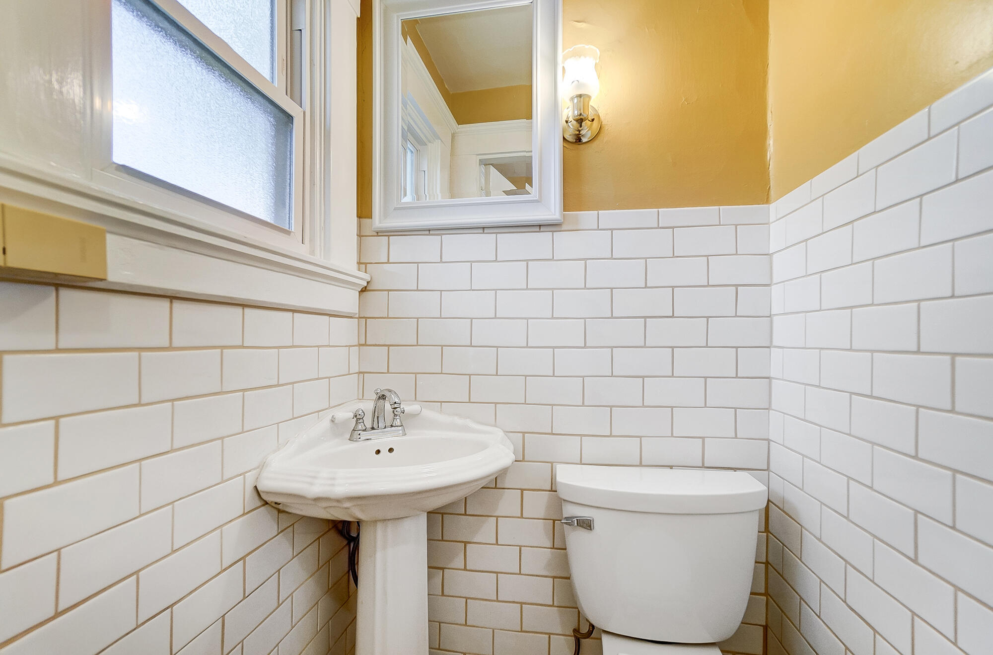 118 E Southern Avenue