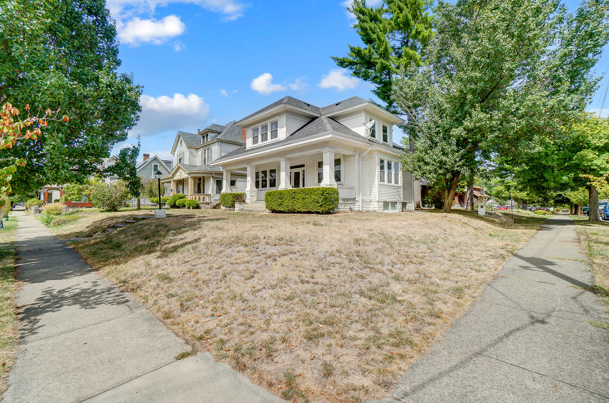 118 E Southern Avenue