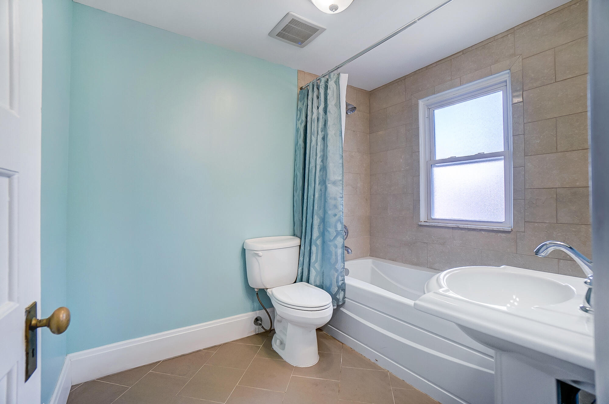 118 E Southern Avenue