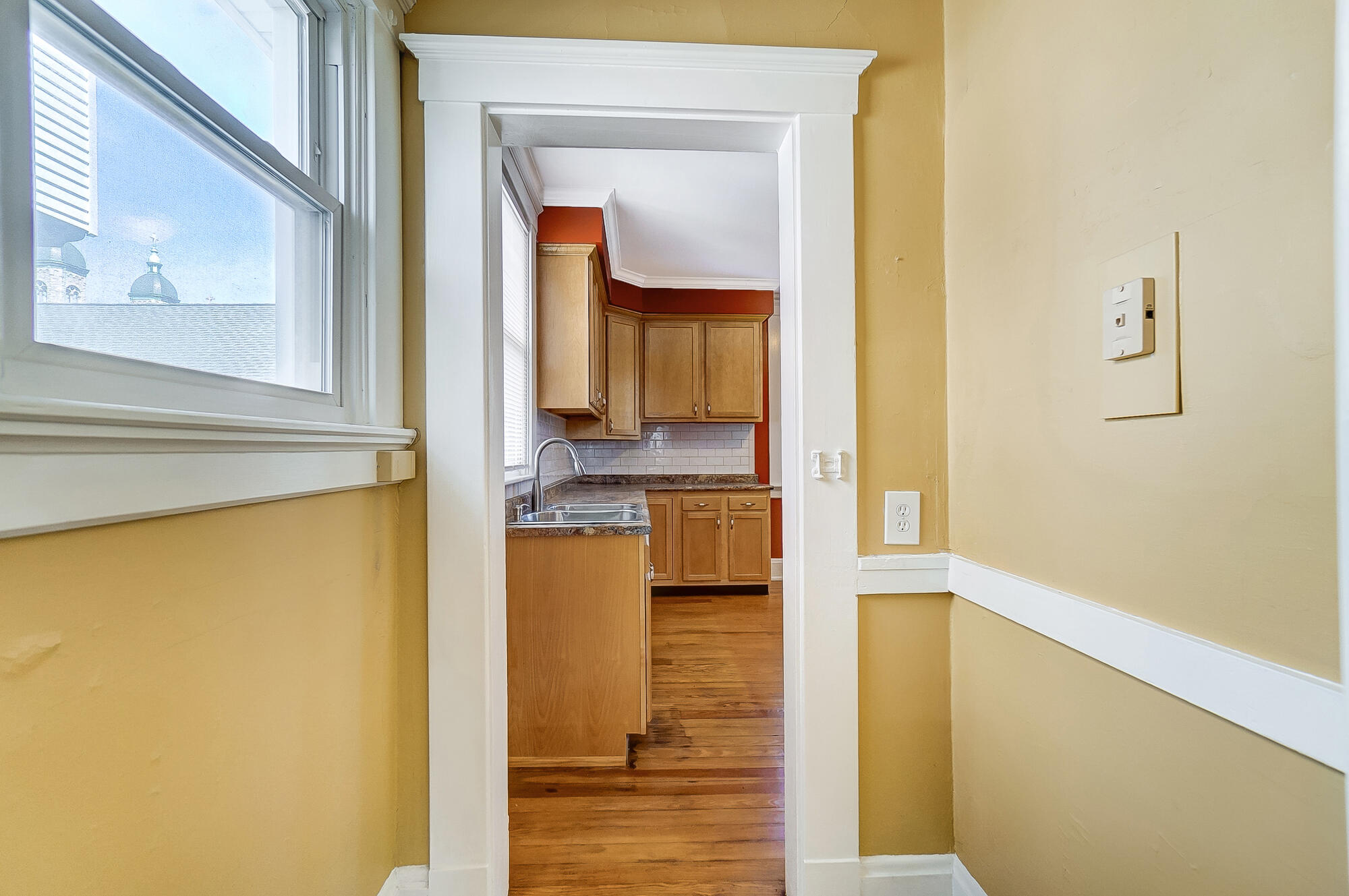 118 E Southern Avenue