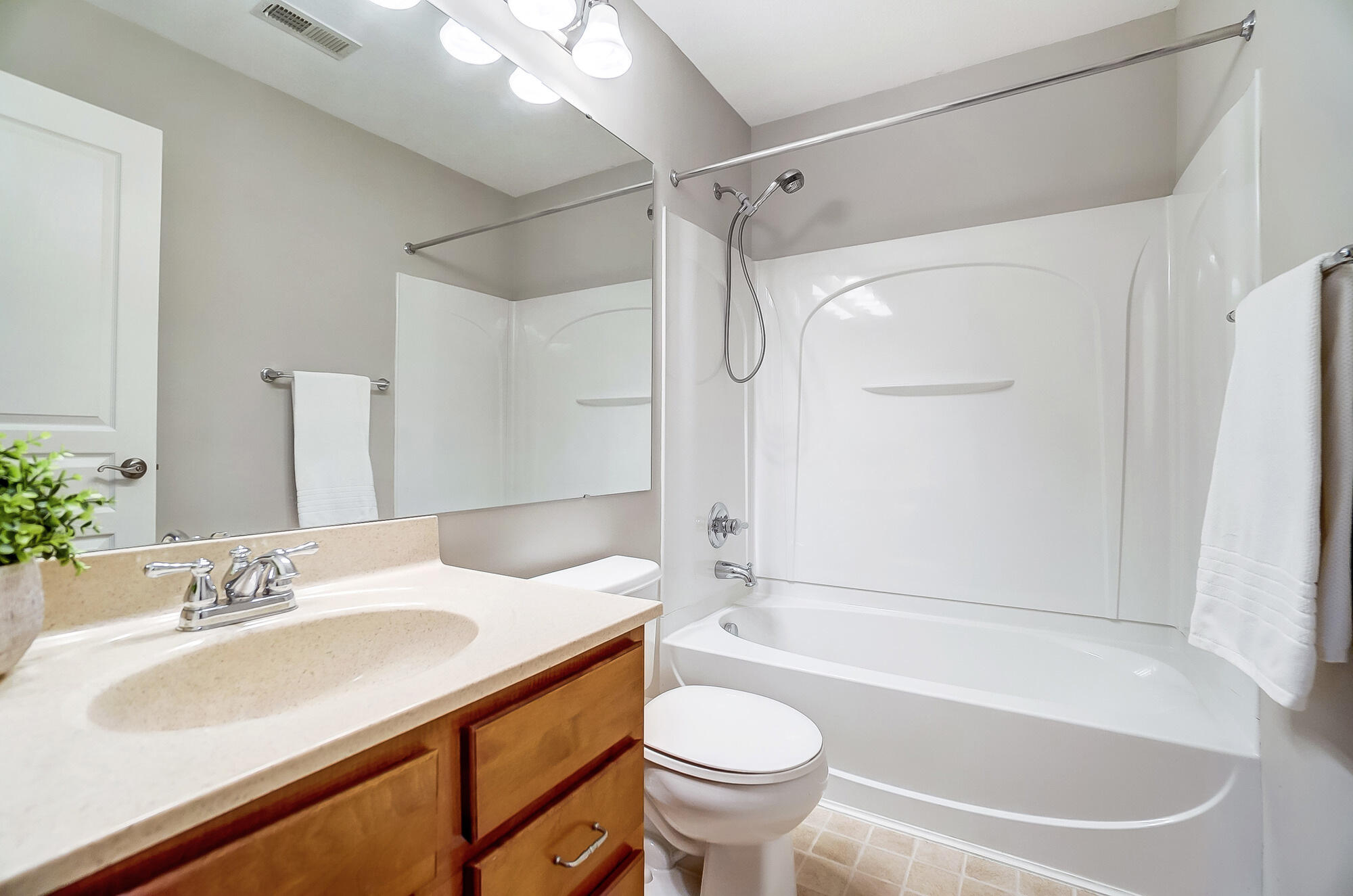 2209 Rolling Hills Drive