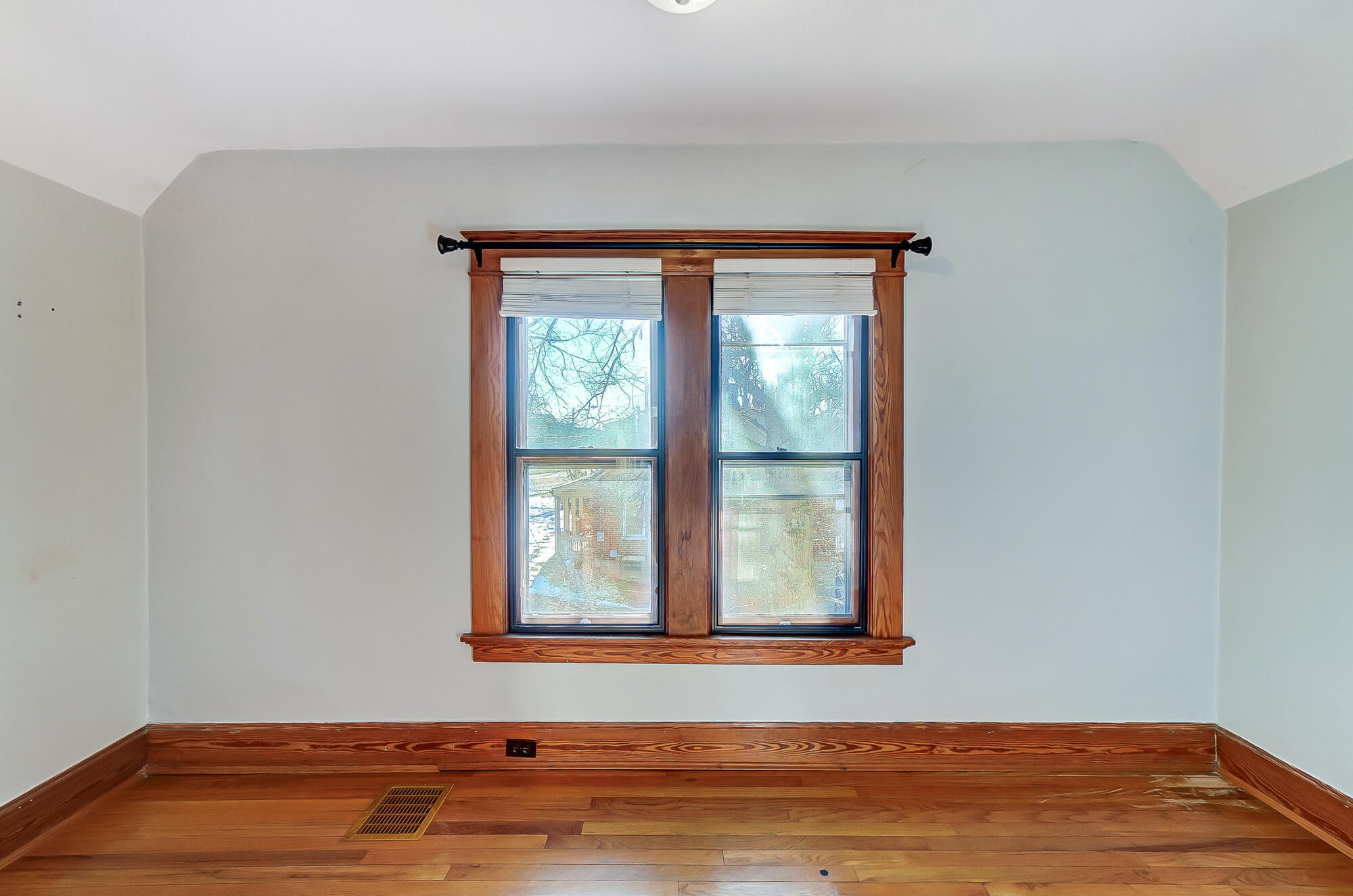 1954 Alexandria Pike