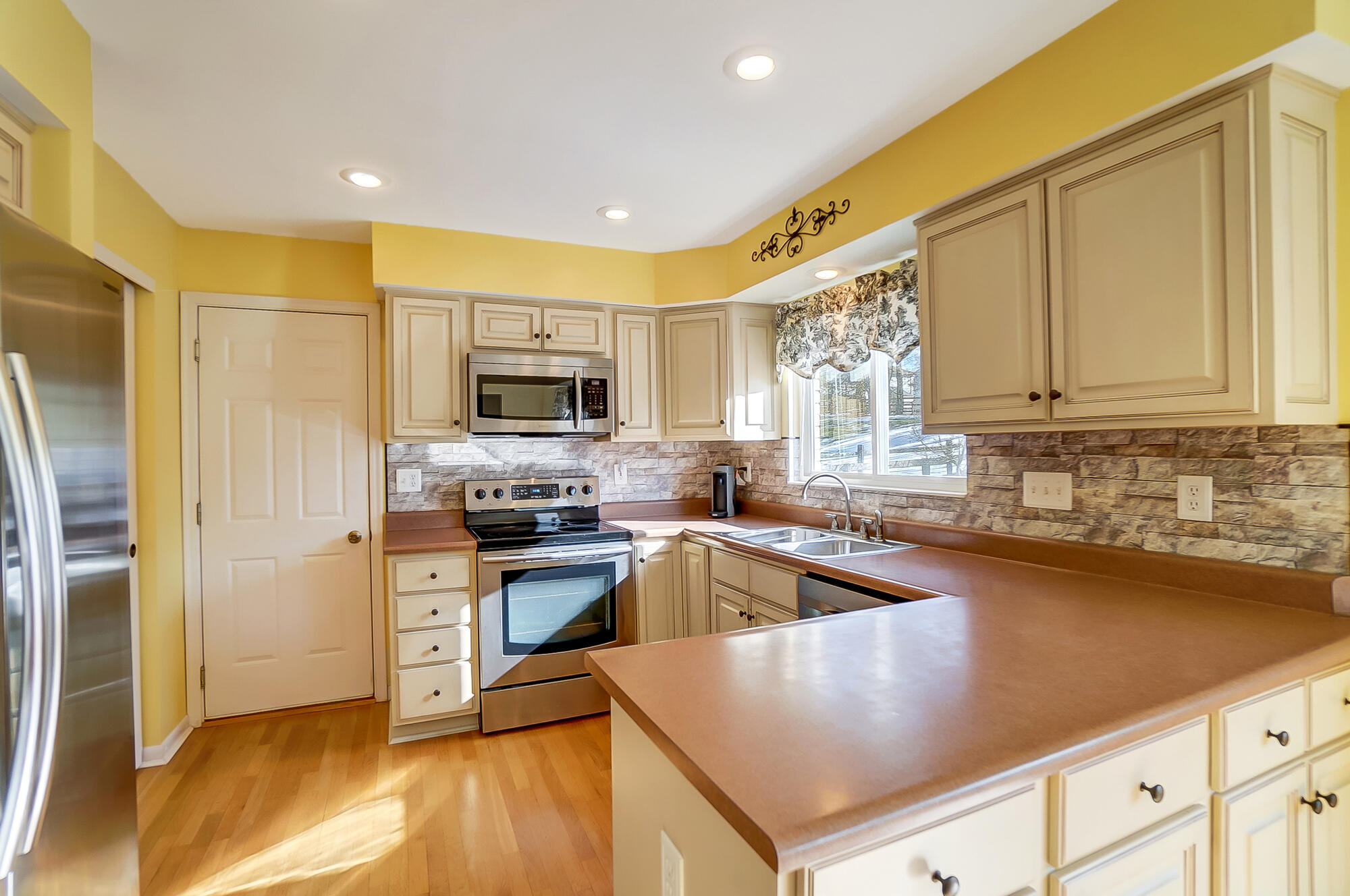 8486 Woodcreek Drive