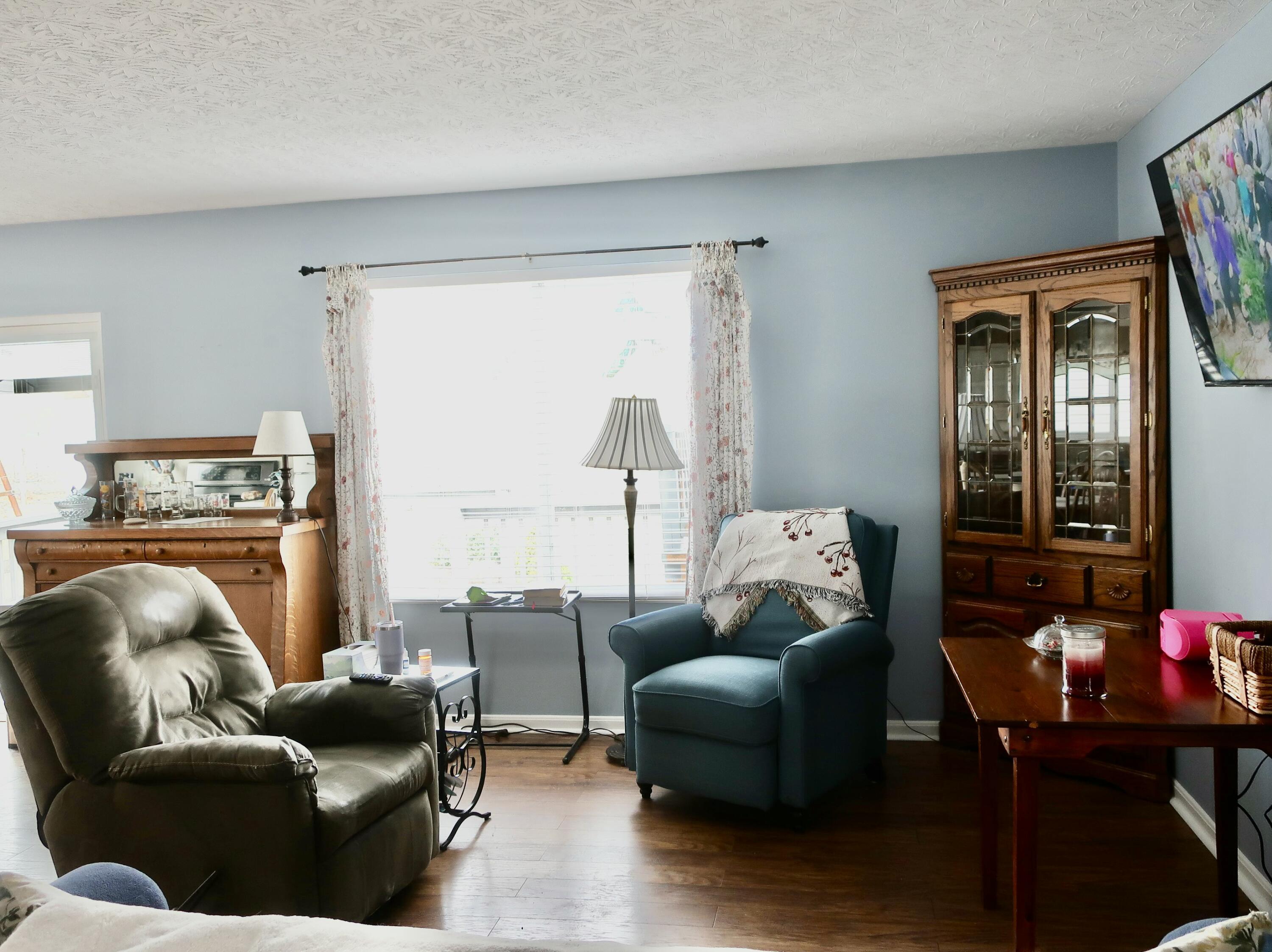 2294 Antoinette Way Way