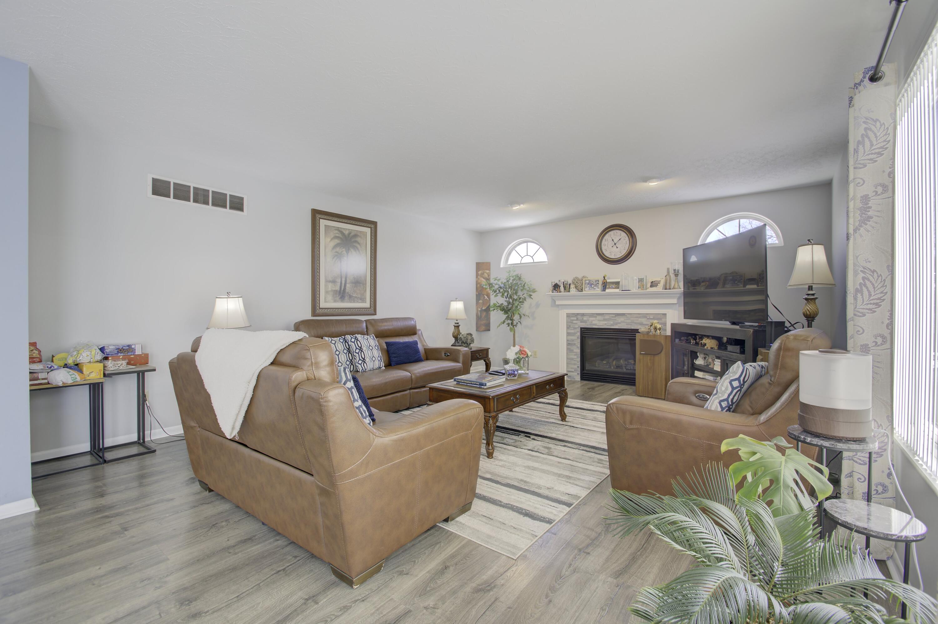 9078 Georgian Court
