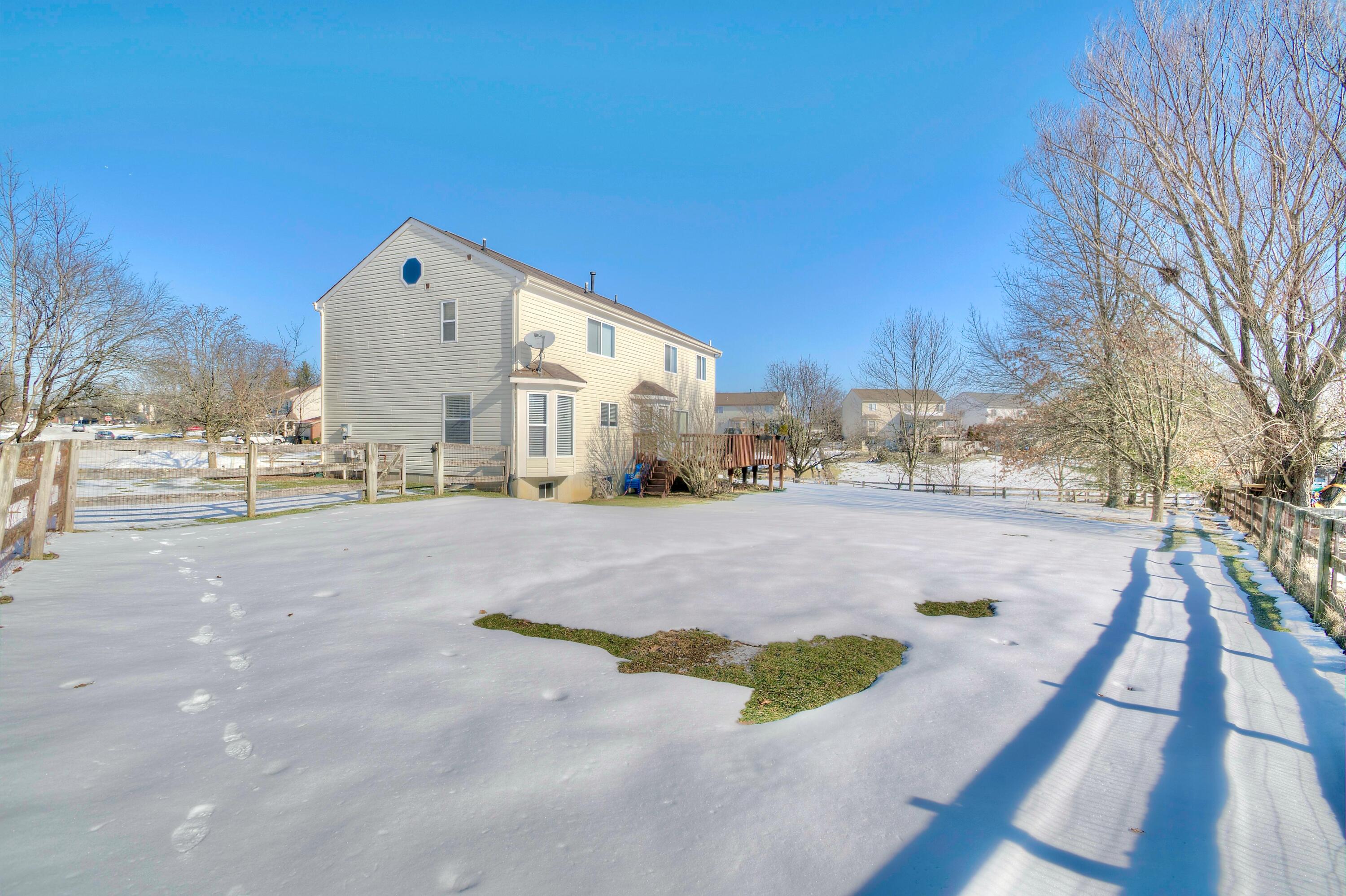 9078 Georgian Court