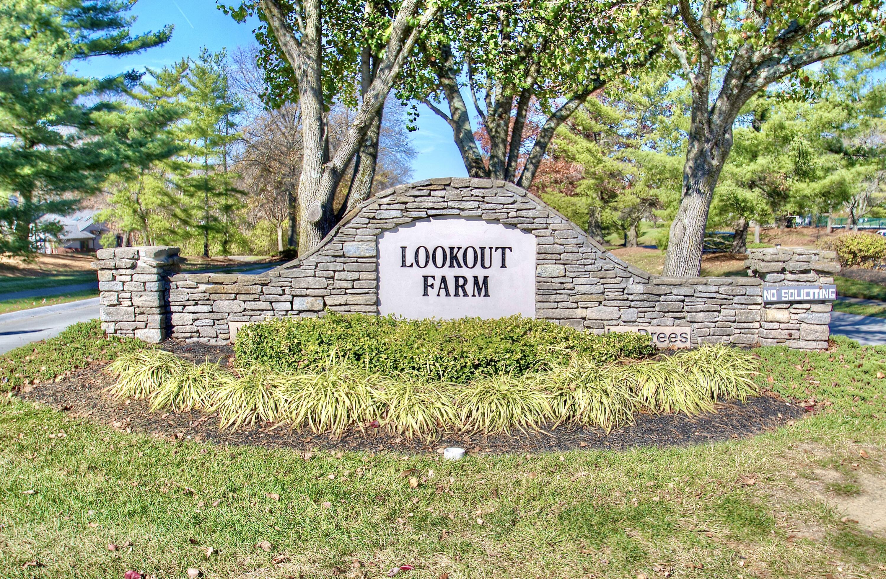 279 Saxony Drive Drive