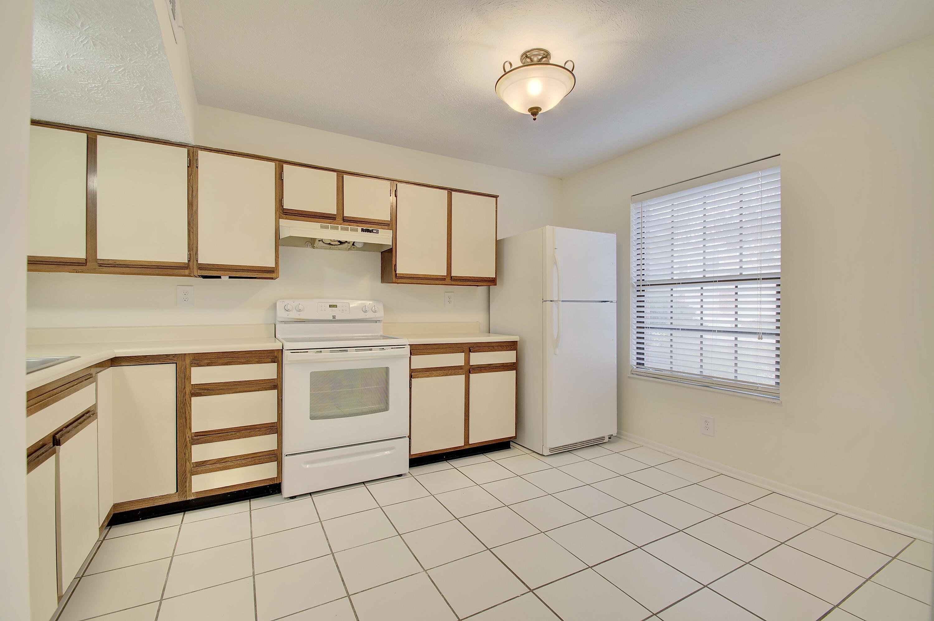 279 Saxony Drive Drive