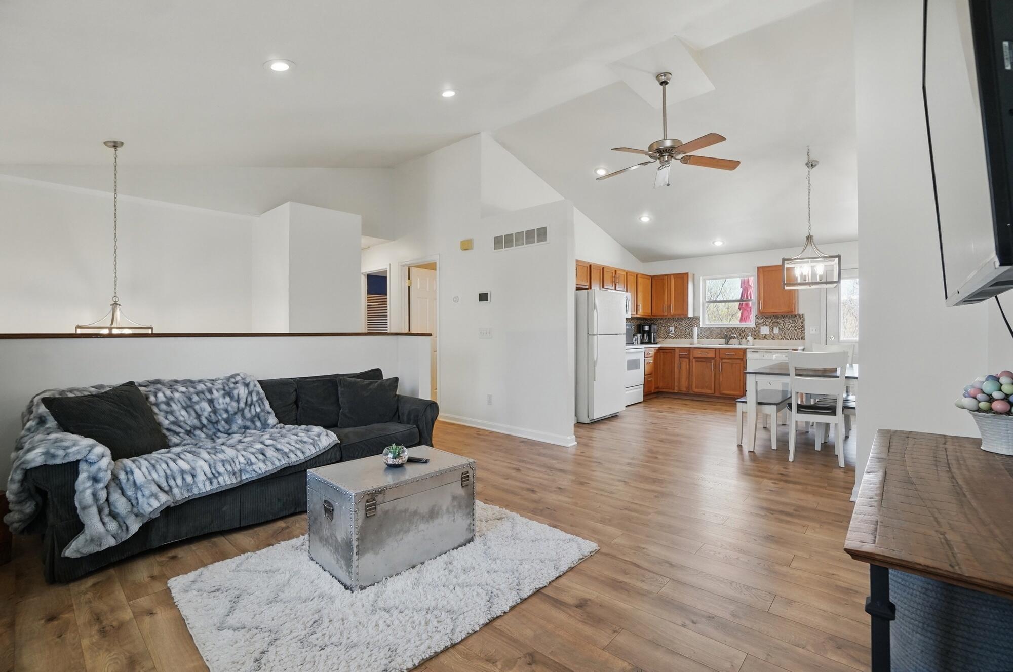 1401 Central Row Road