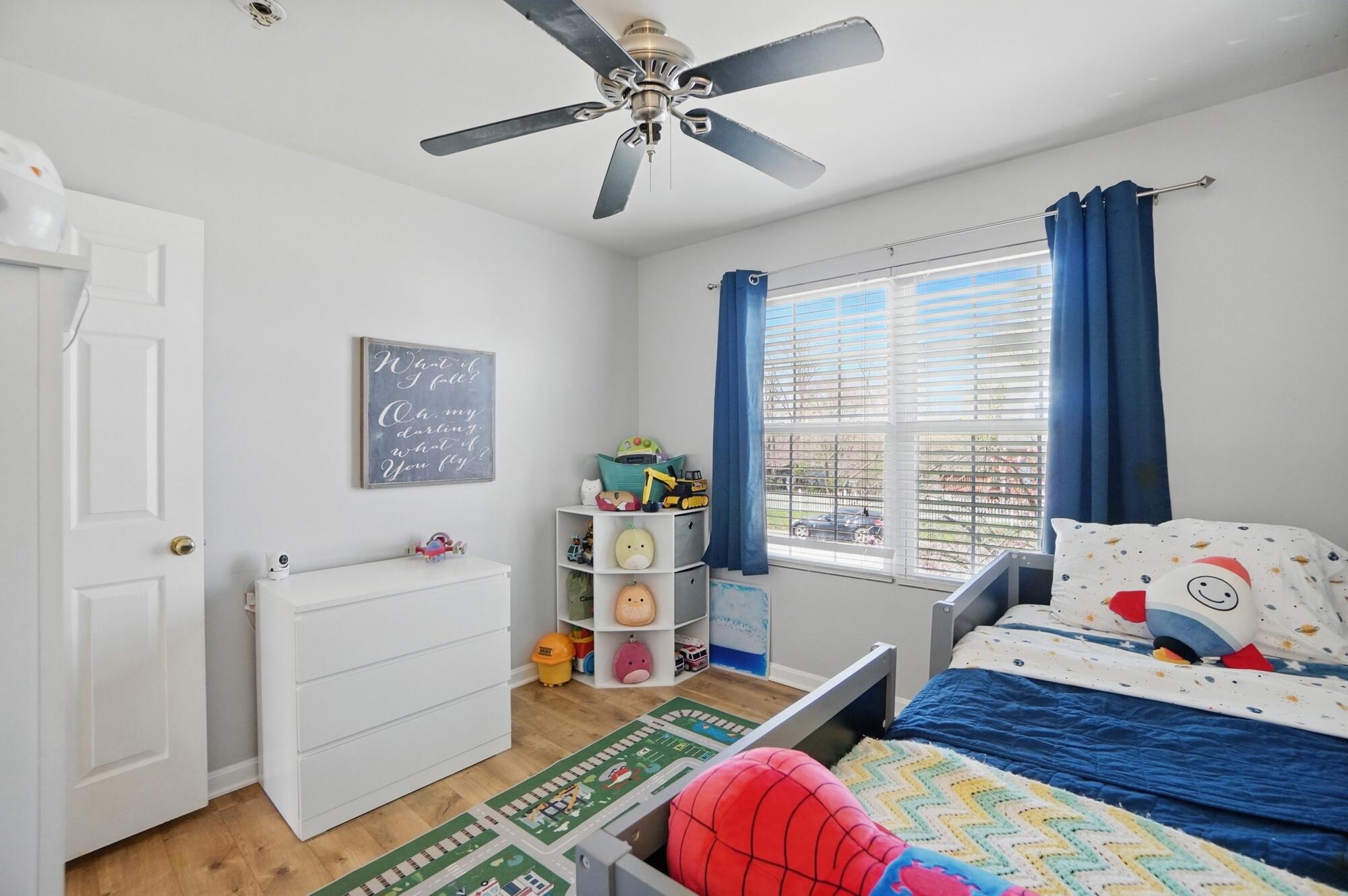 1401 Central Row Road