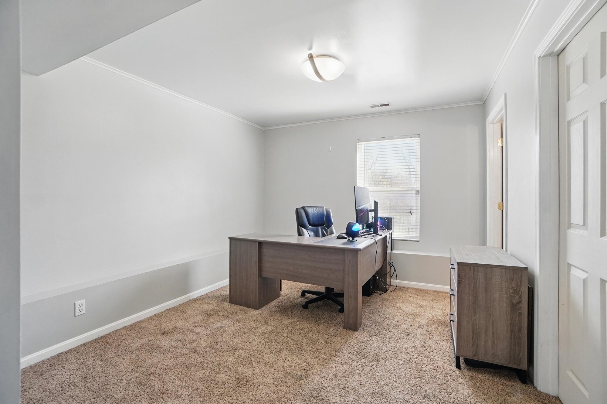 1401 Central Row Road