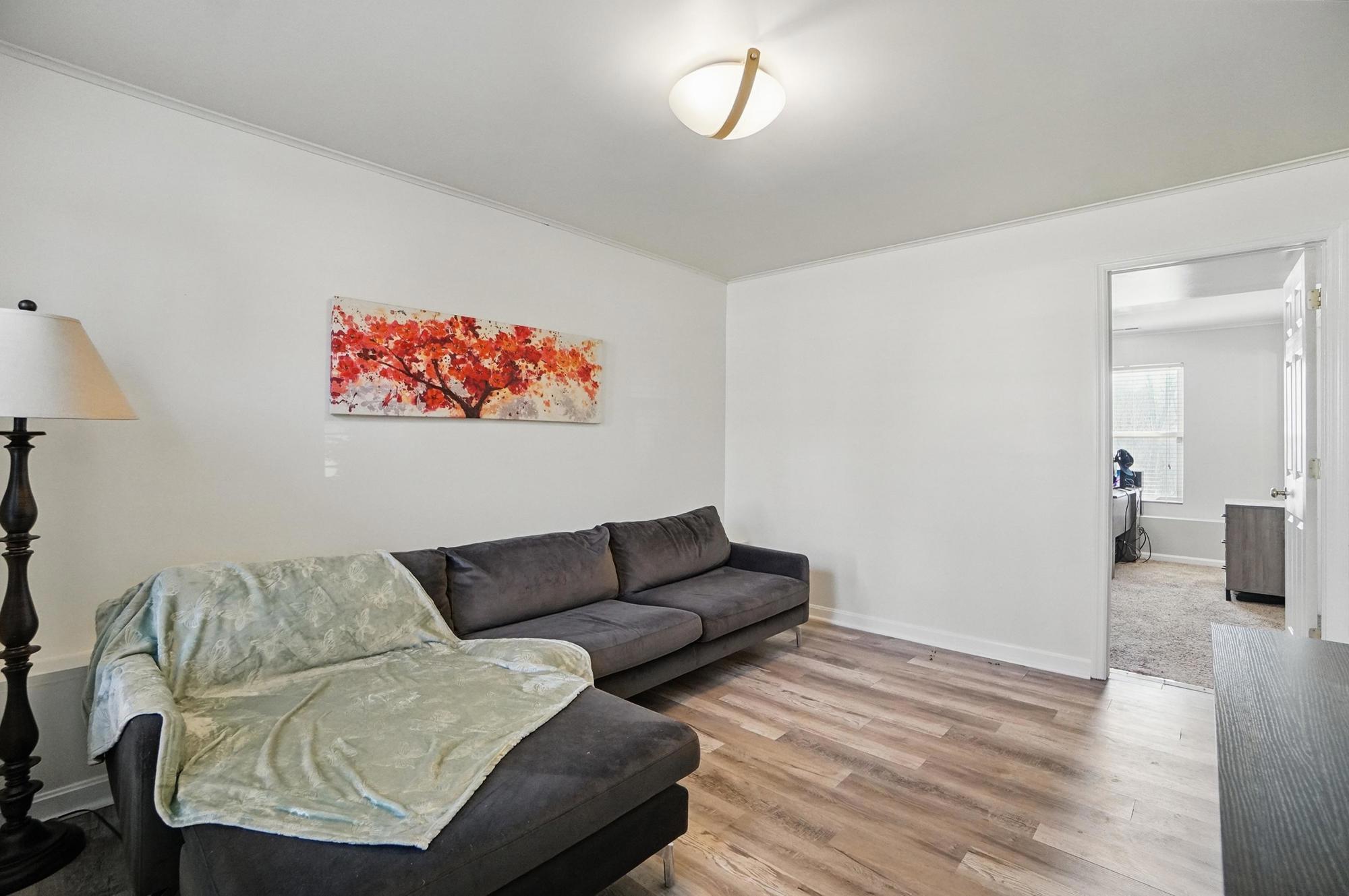 1401 Central Row Road