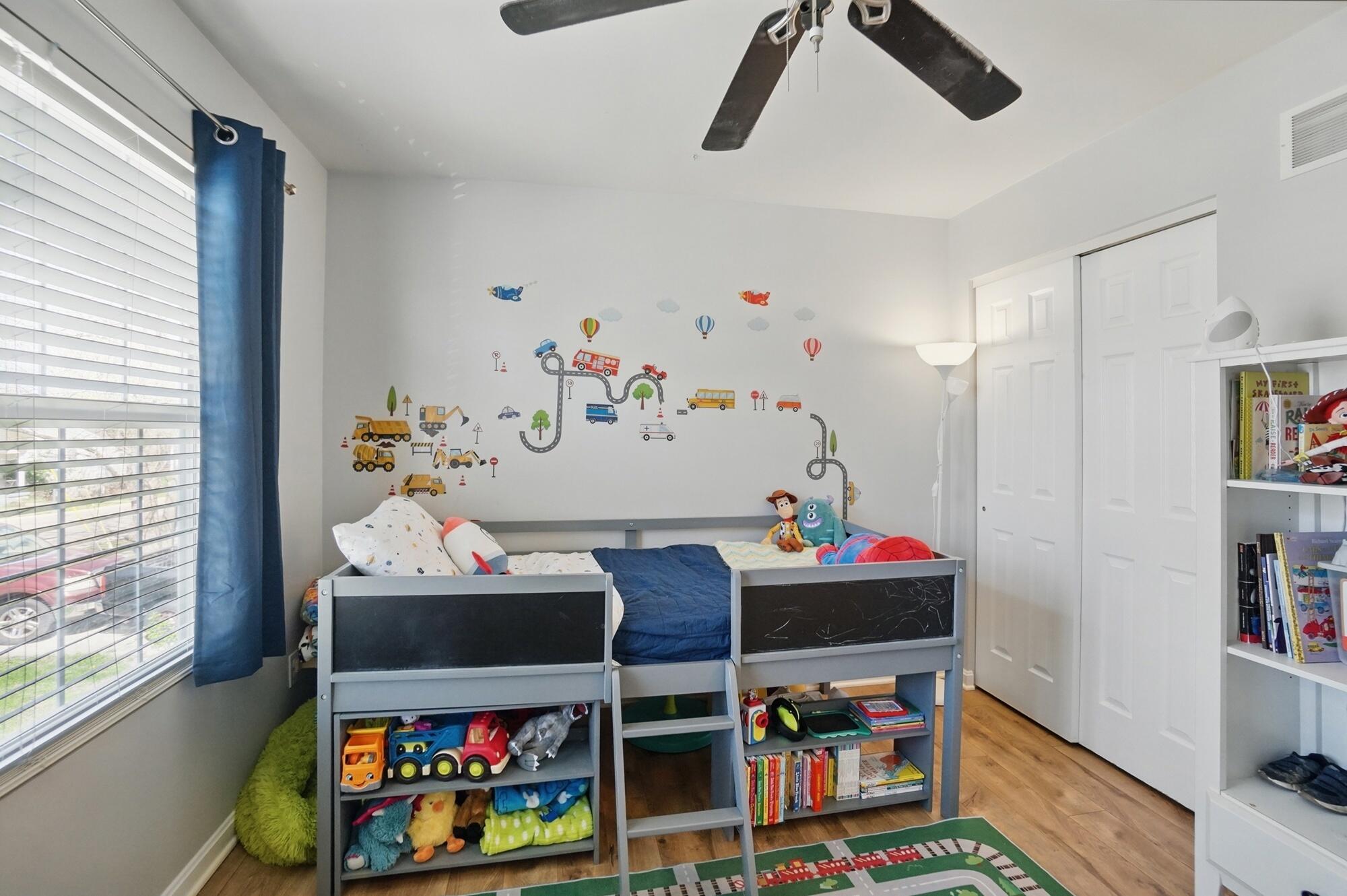 1401 Central Row Road