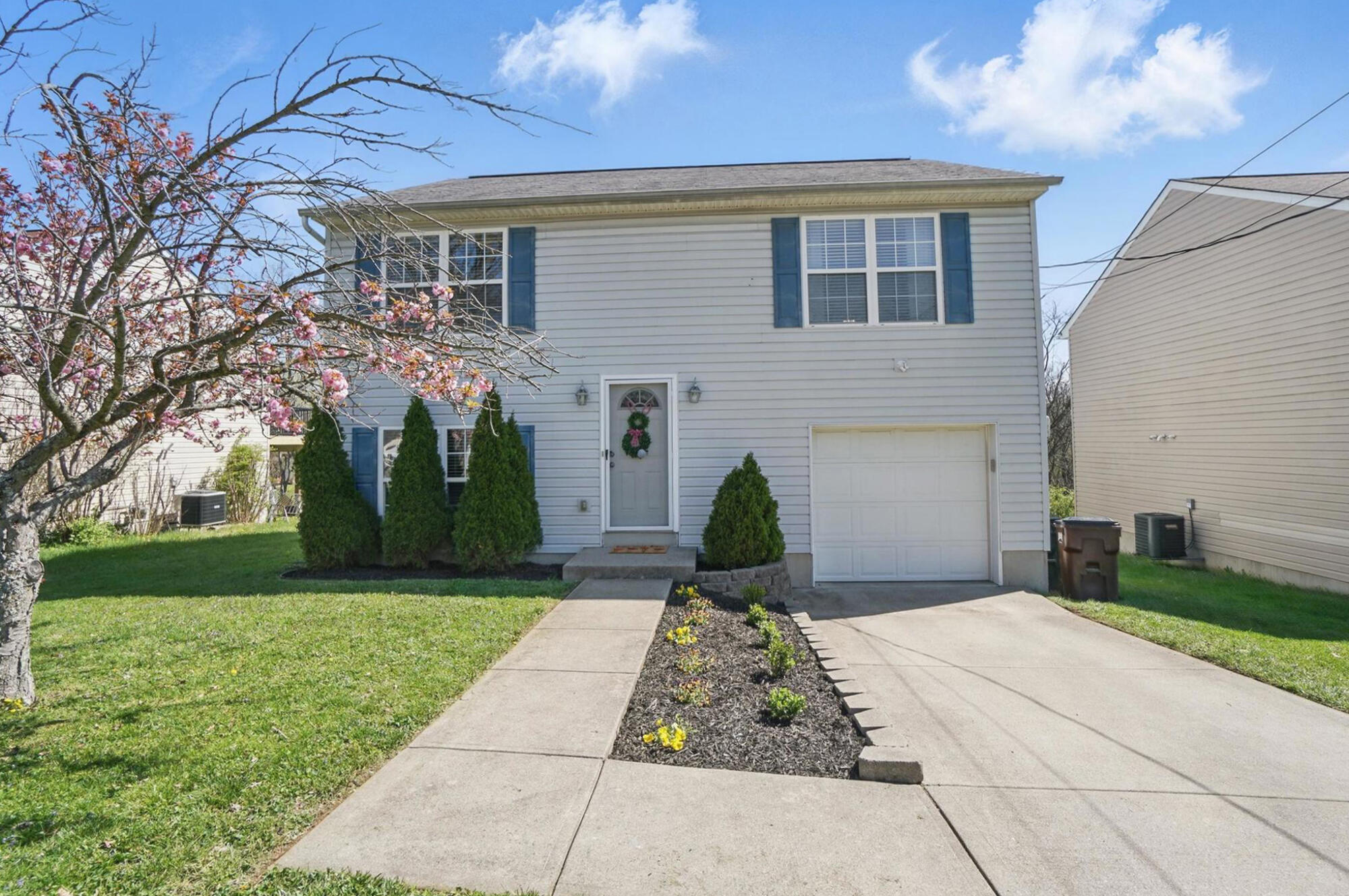 1401 Central Row Road