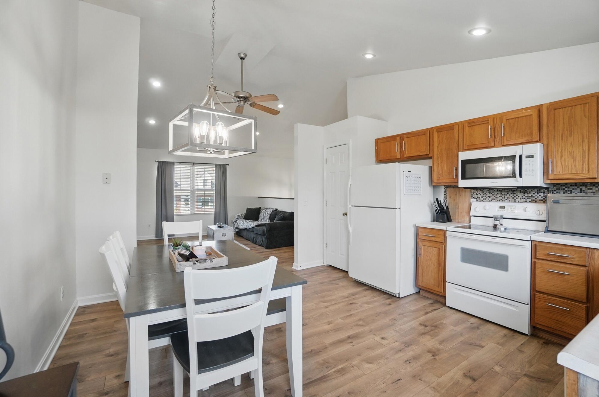 1401 Central Row Road