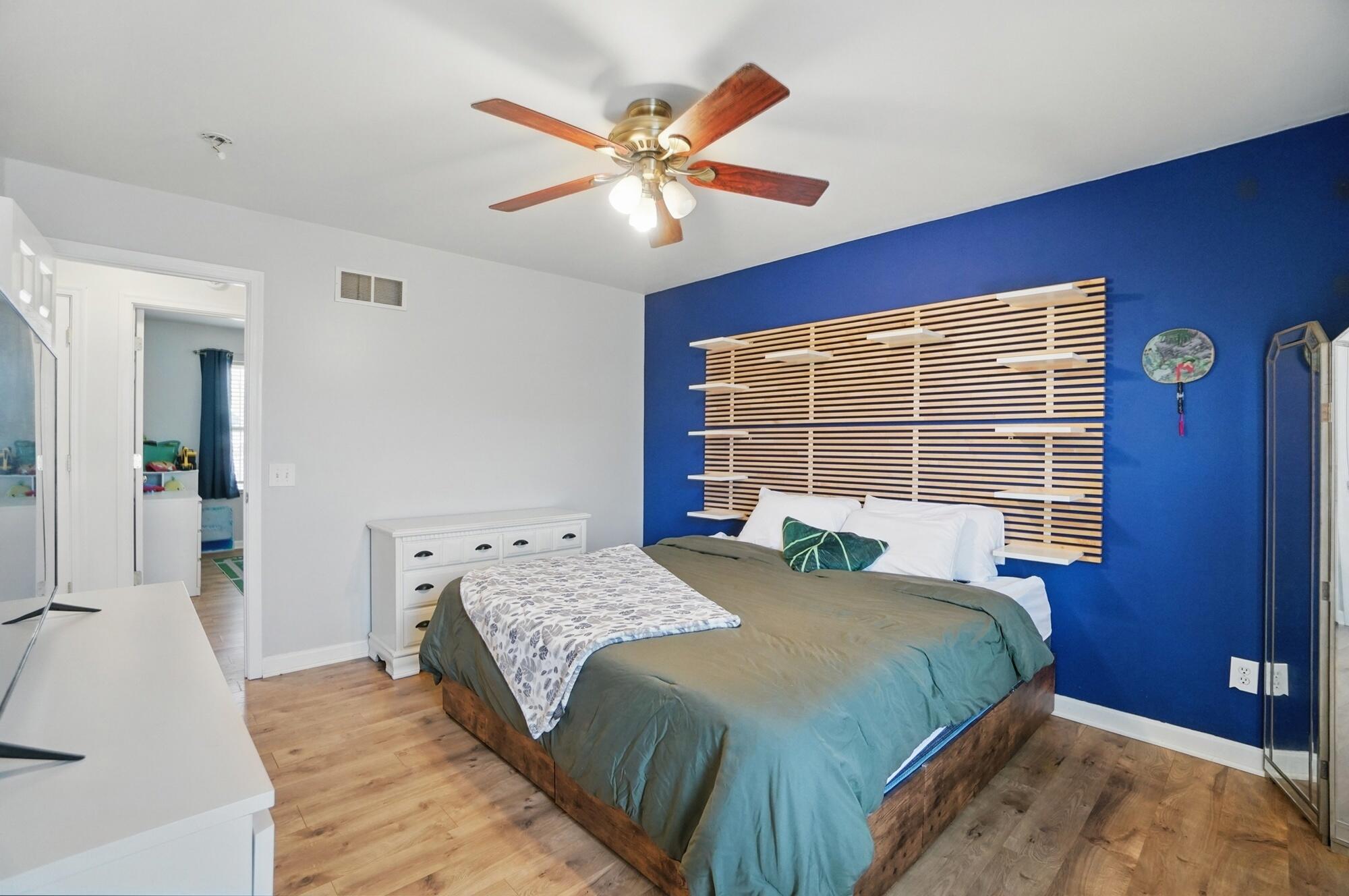 1401 Central Row Road