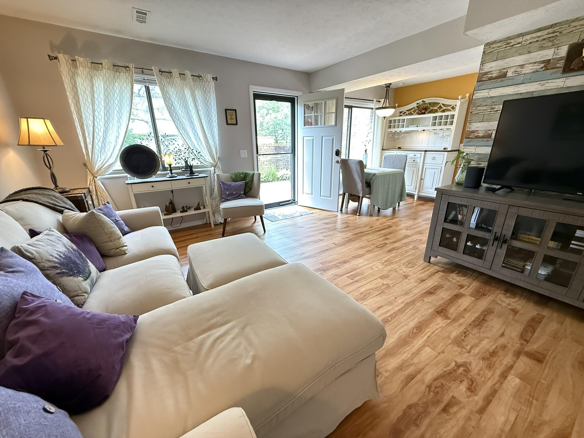 2813 Dry Ridge Court