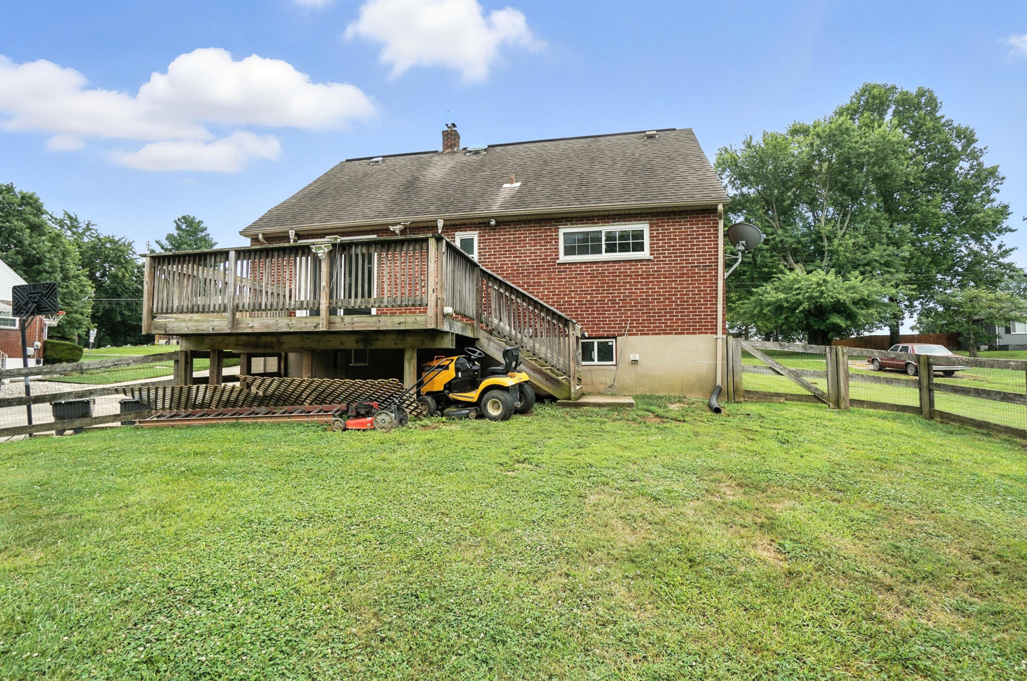 2833 Coral Drive