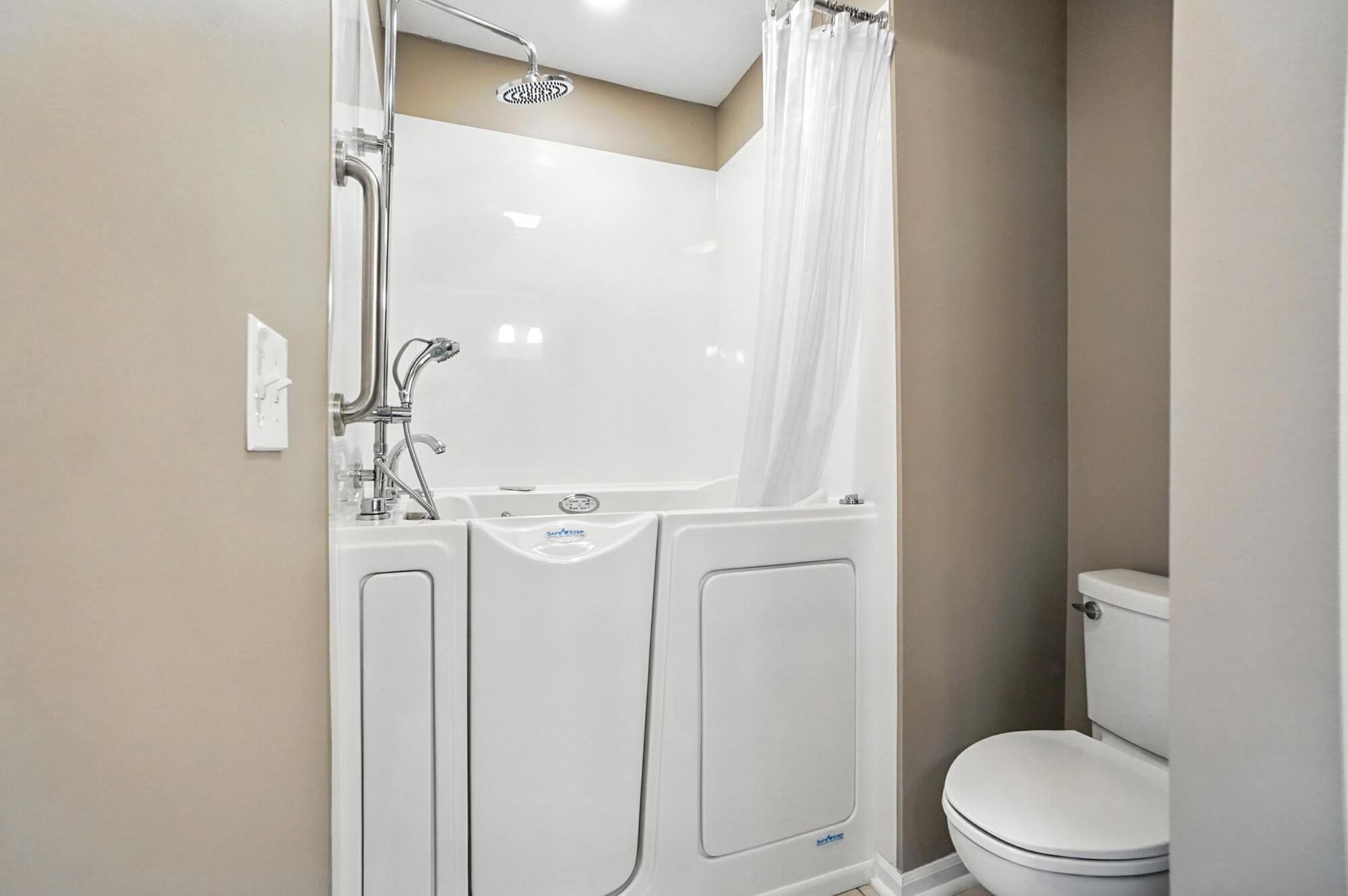 9100 Timberbrook Lane, C