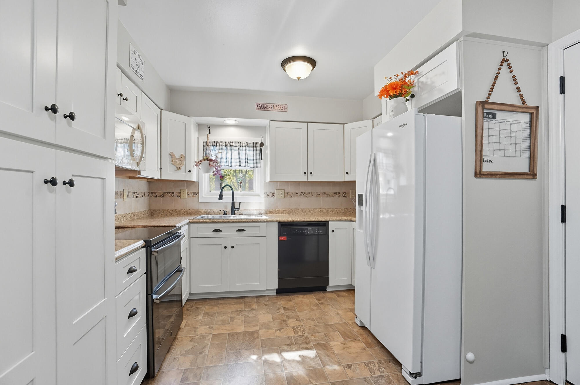 6214 Ridgewood Court, Florence