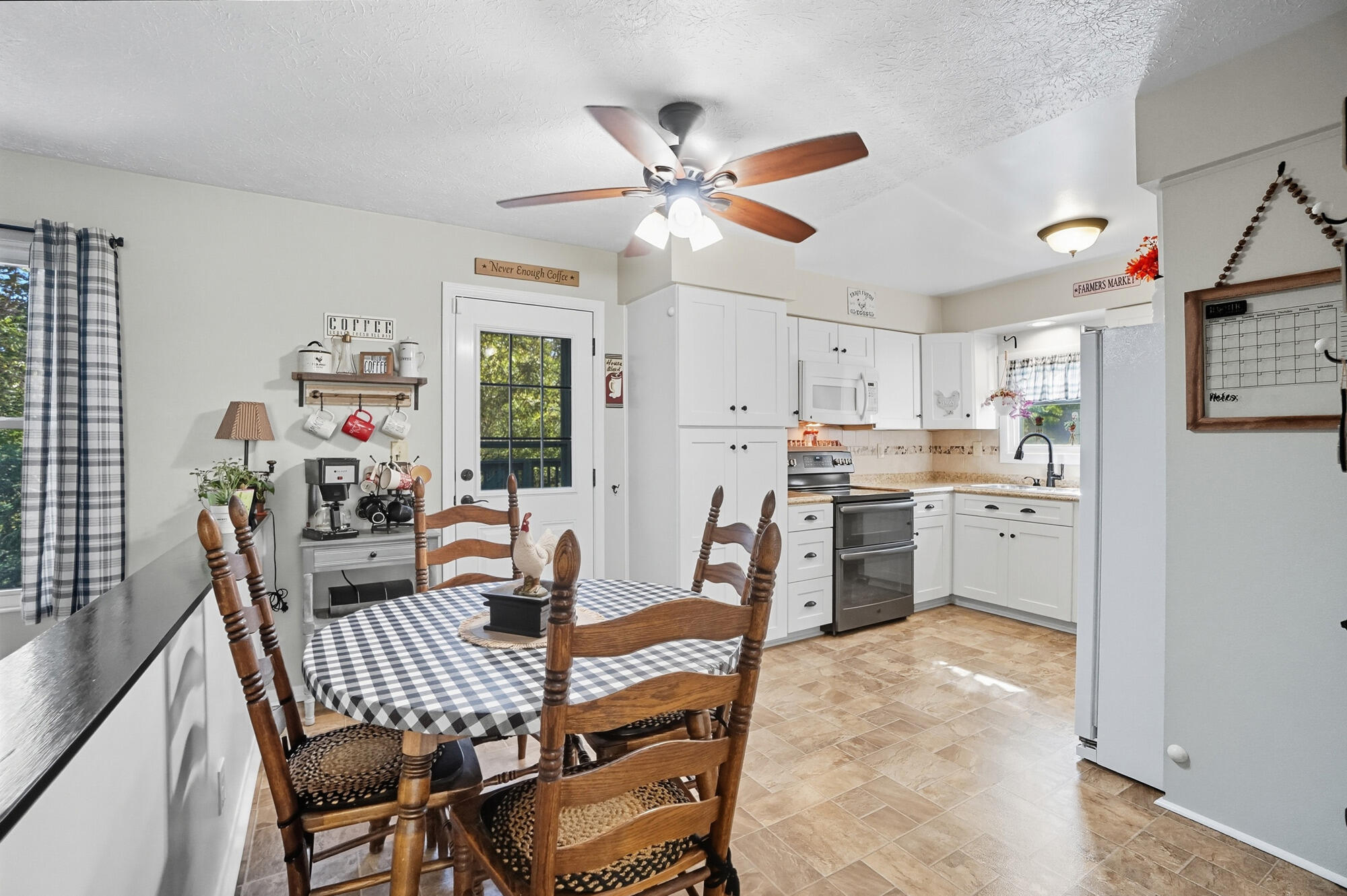 6214 Ridgewood Court, Florence