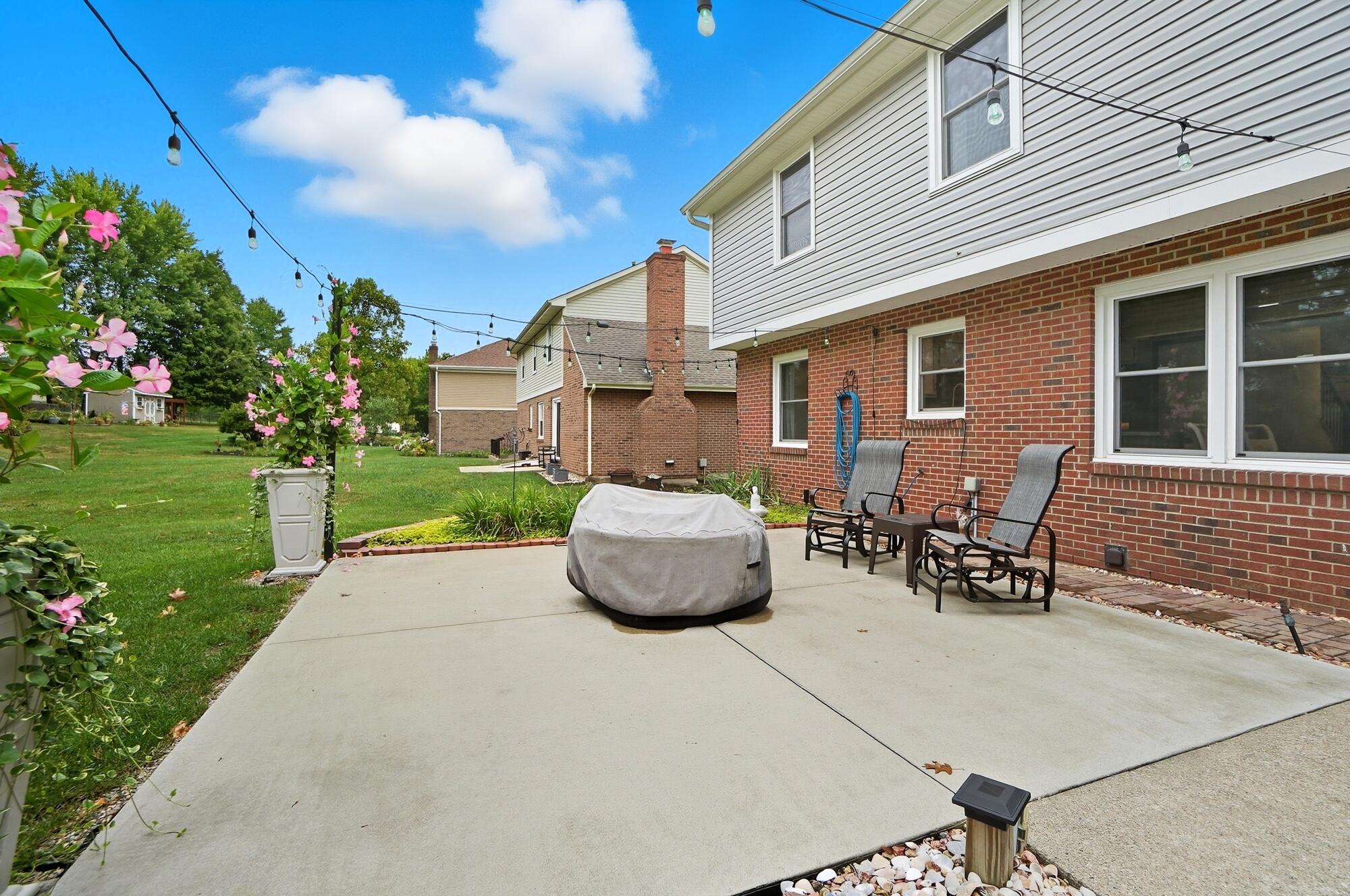 1316 Ashford Drive, Florence