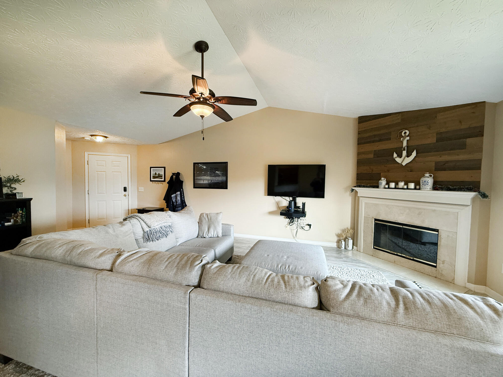 1460 Taramore Drive, 302