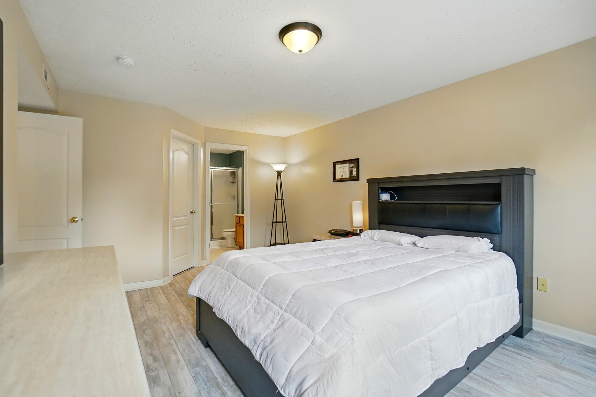 1460 Taramore Drive, 302