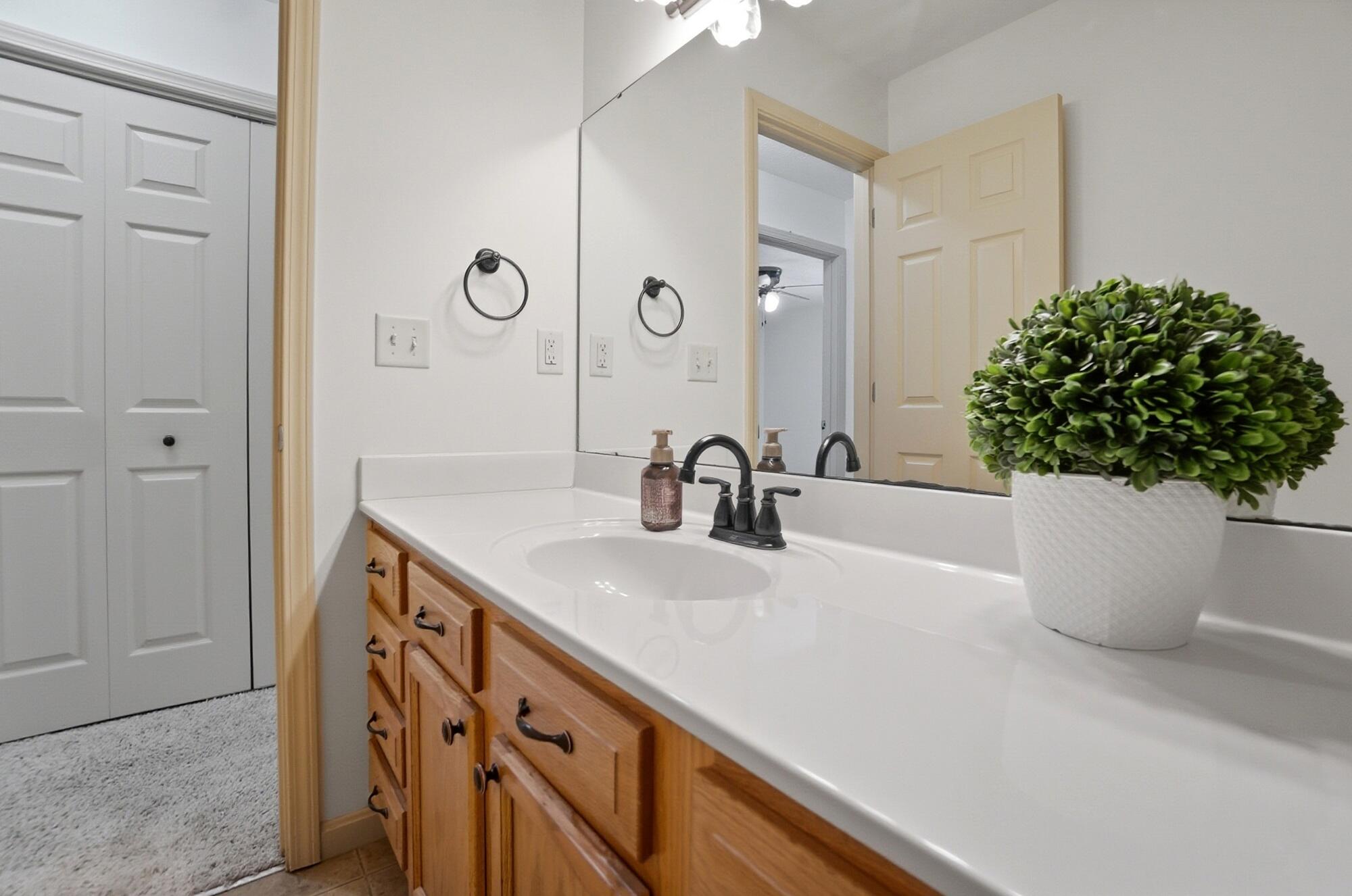 6716 Gordon Boulevard