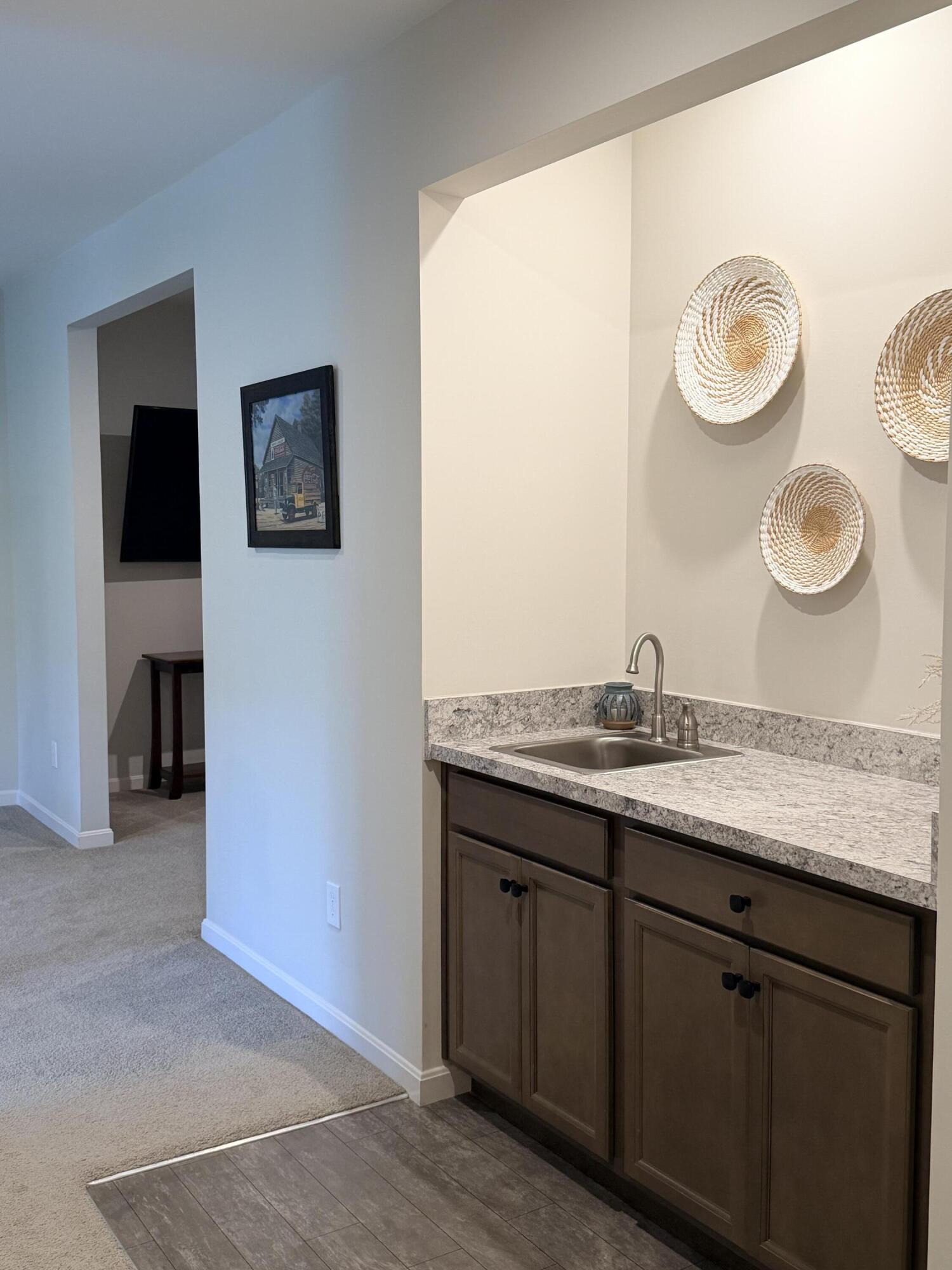 644 Morven Park Drive, 5F