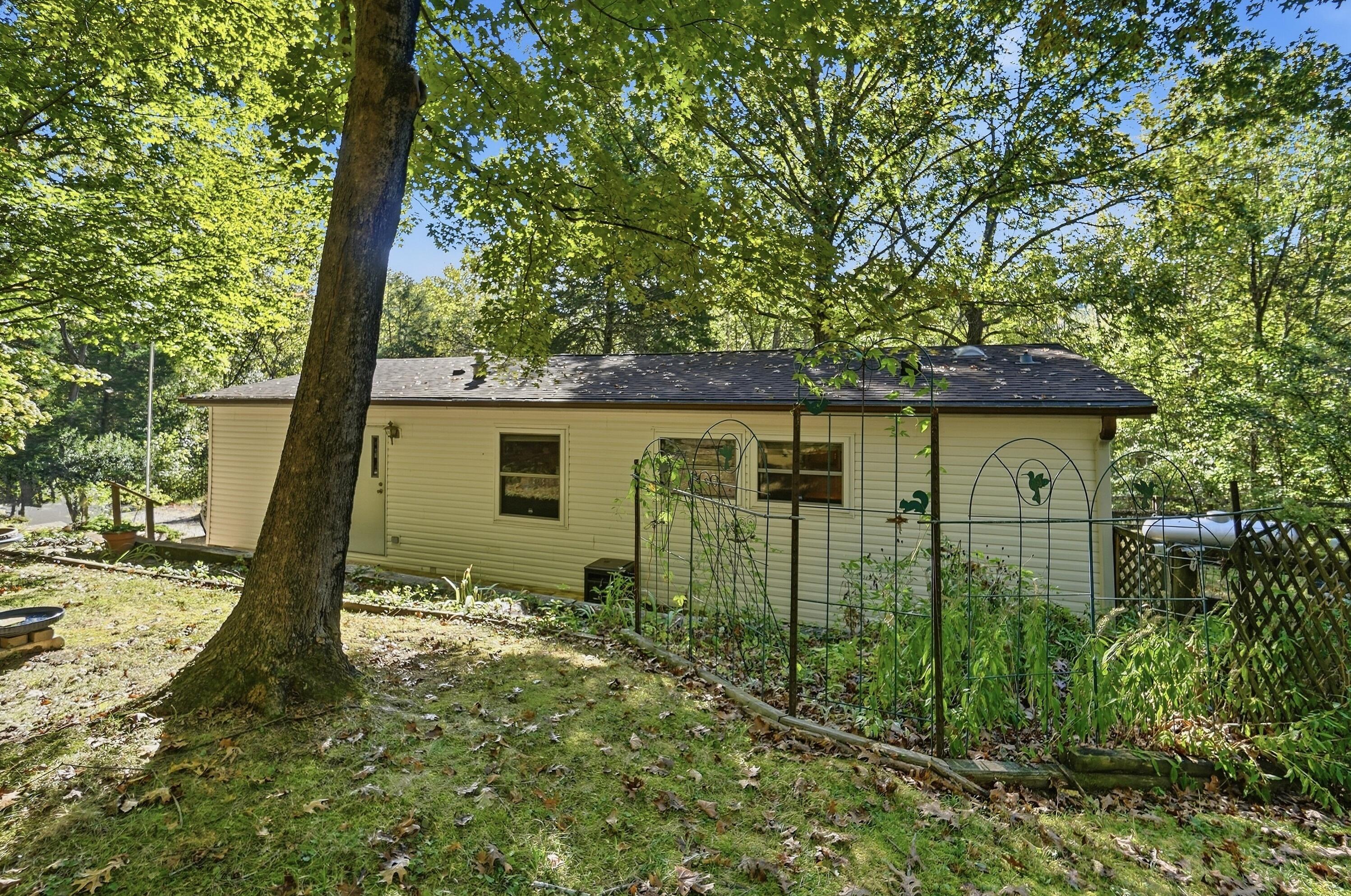4242 Dale Williamson Road