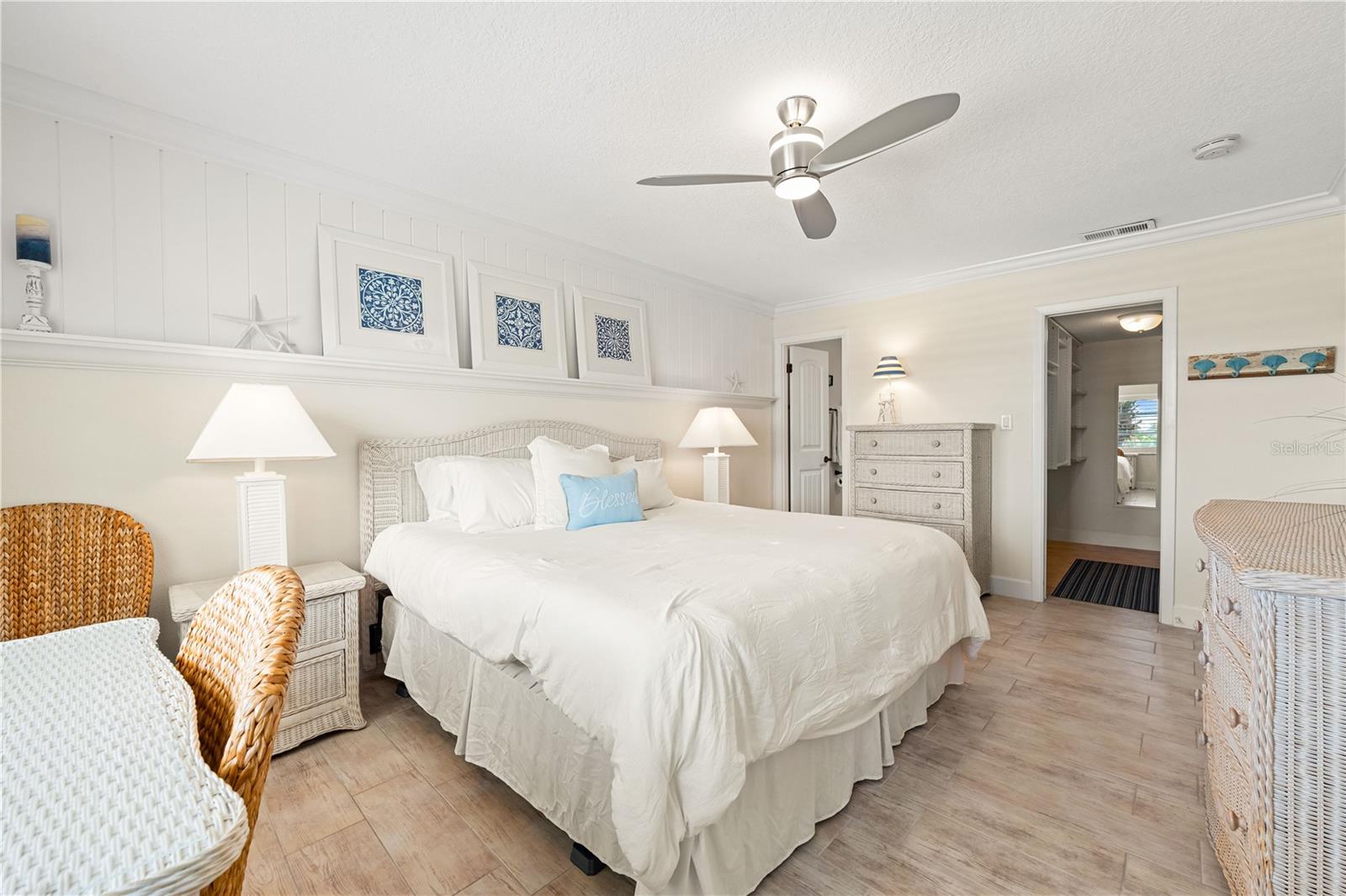 5600 BEACH WAY DR #304