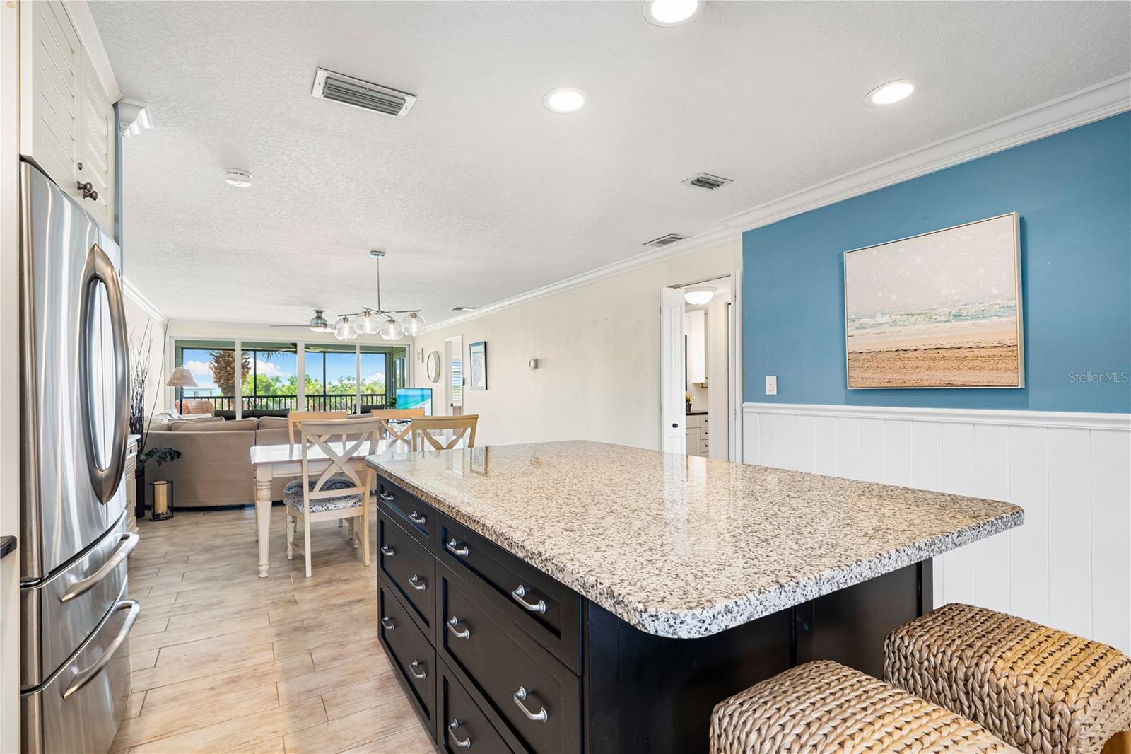 5600 BEACH WAY DR #304