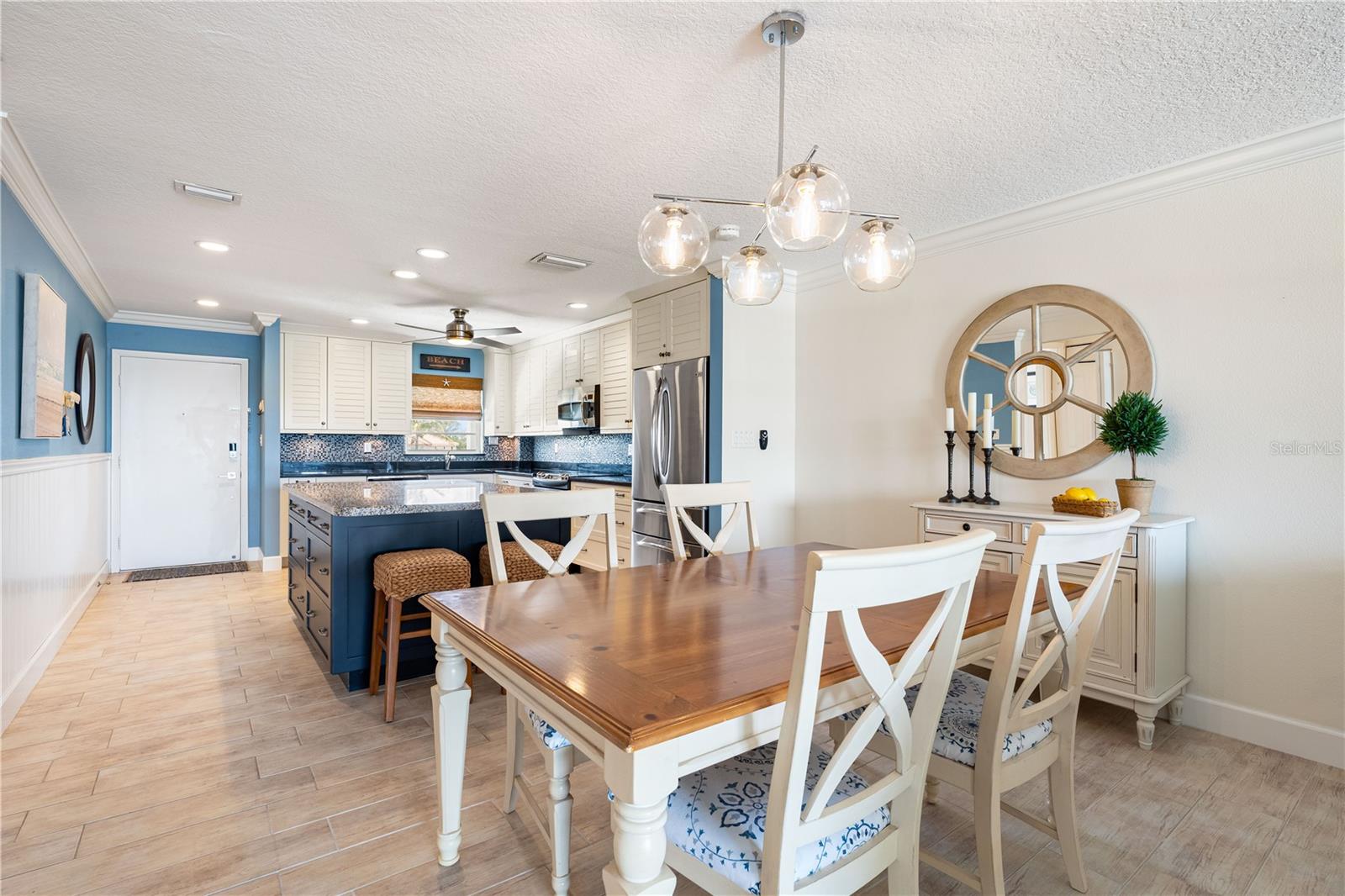 5600 BEACH WAY DR #304