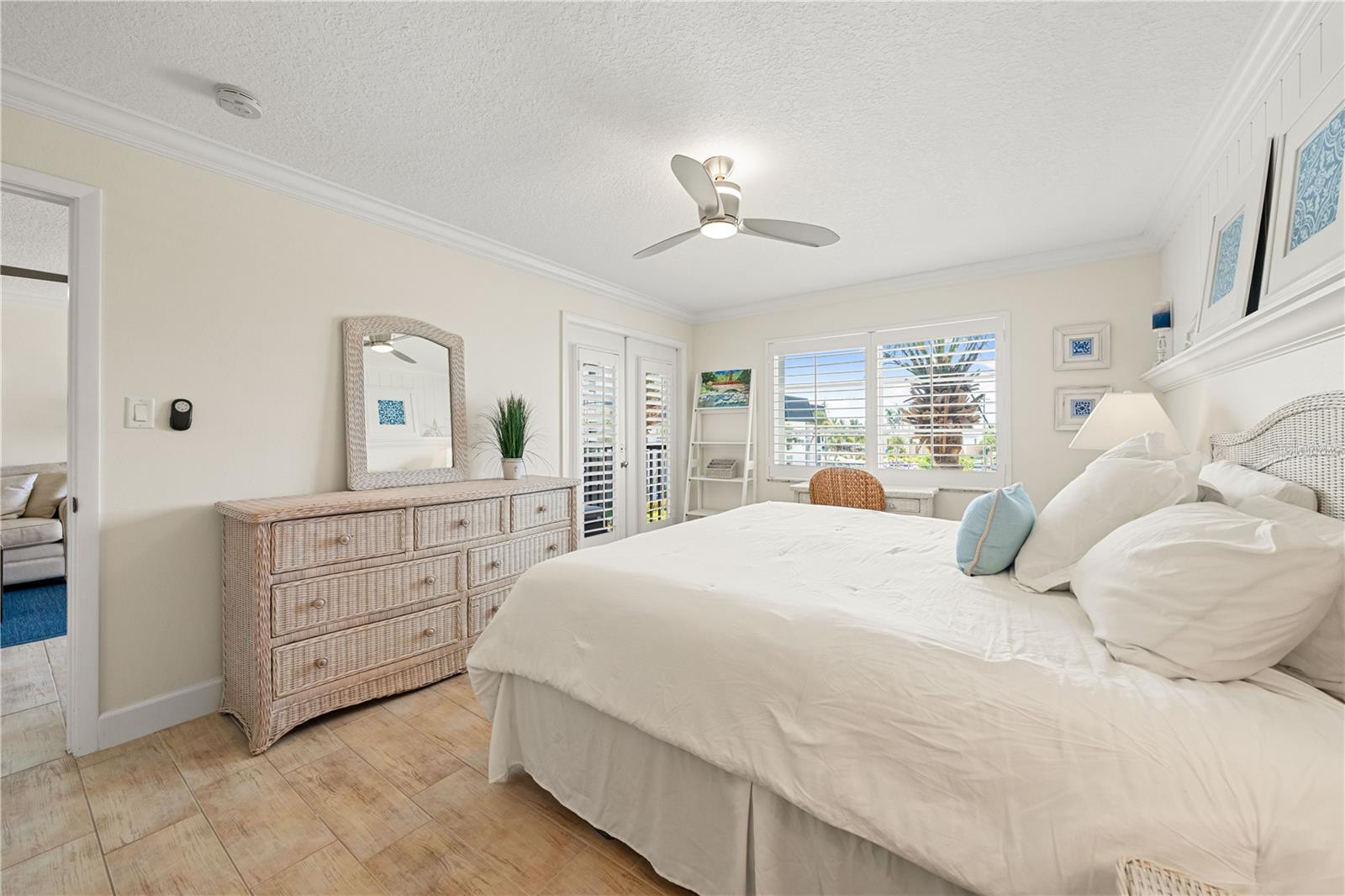 5600 BEACH WAY DR #304