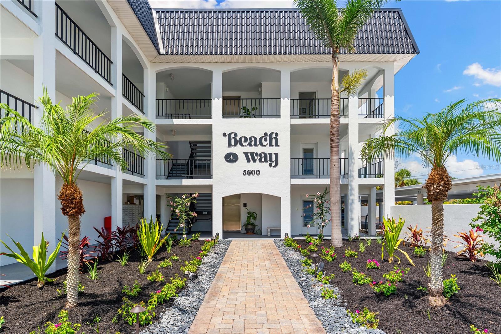 5600 BEACH WAY DR #304