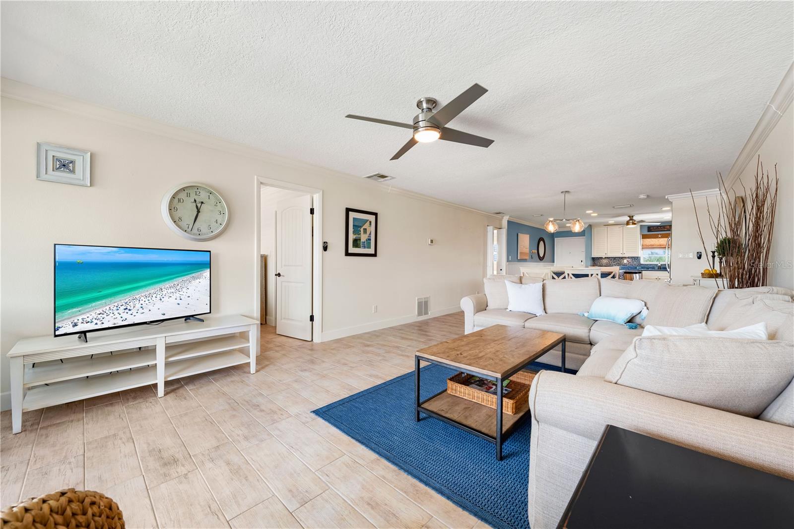 5600 BEACH WAY DR #304