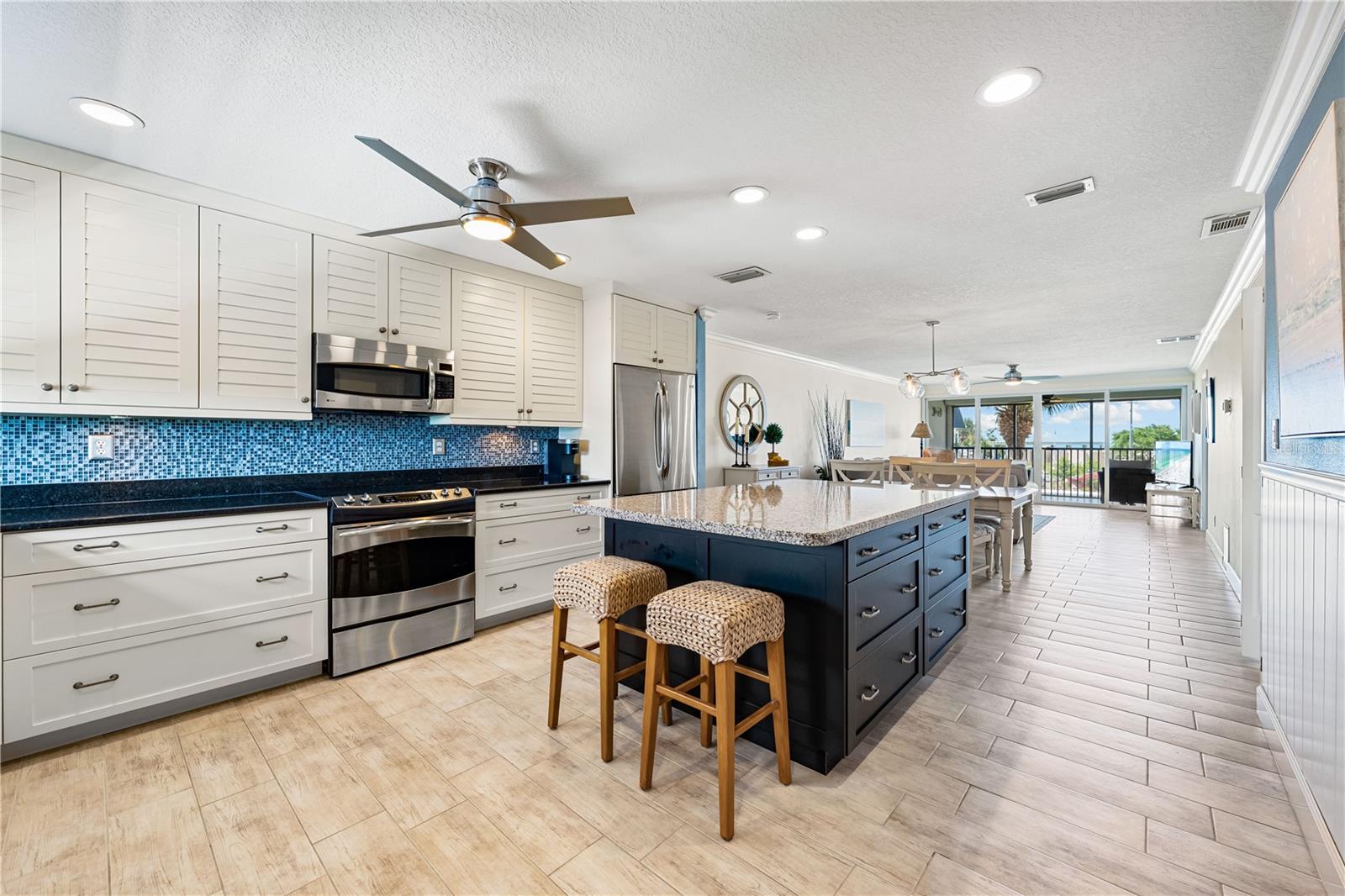 5600 BEACH WAY DR #304