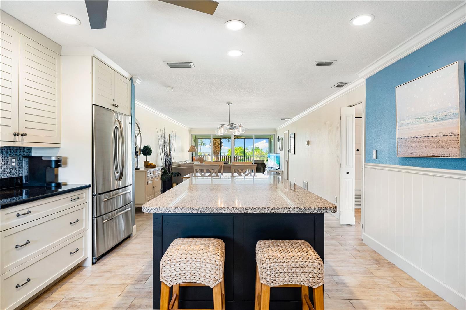 5600 BEACH WAY DR #304