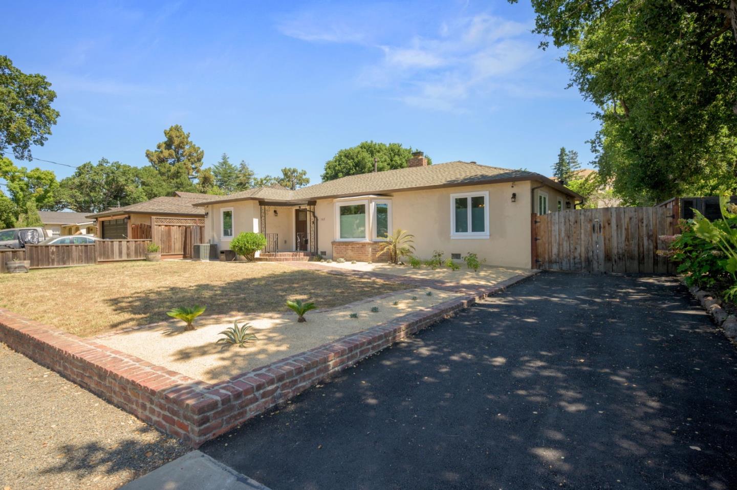 162 Mountain View Avenue
